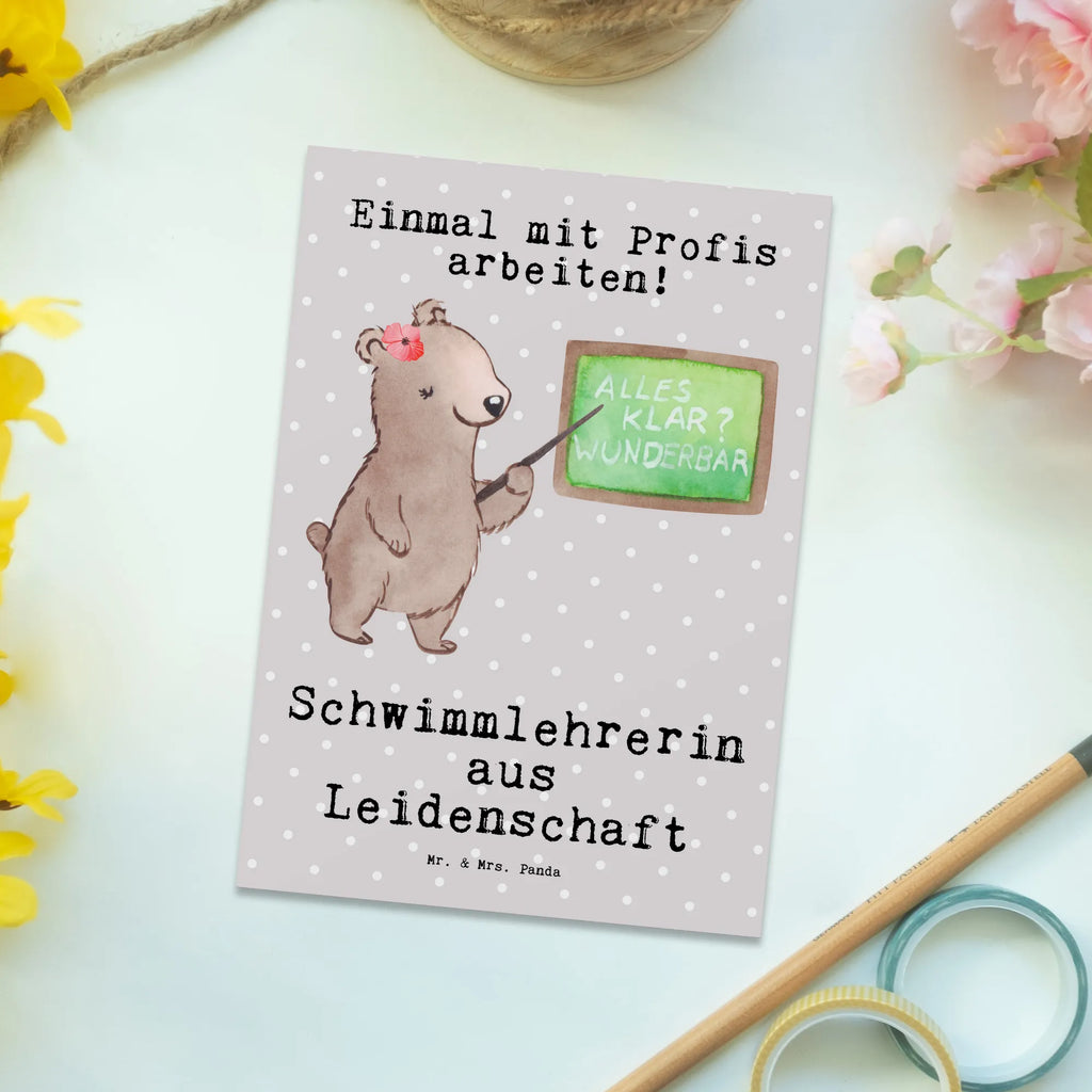 Postkarte Schwimmlehrerin aus Leidenschaft Postkarte, Karte, Geschenkkarte, Grußkarte, Einladung, Ansichtskarte, Geburtstagskarte, Einladungskarte, Dankeskarte, Ansichtskarten, Einladung Geburtstag, Einladungskarten Geburtstag, Beruf, Ausbildung, Jubiläum, Abschied, Rente, Kollege, Kollegin, Geschenk, Schenken, Arbeitskollege, Mitarbeiter, Firma, Danke, Dankeschön, Schwimmlehrerin, Schwimmbad, Schwimmschule, Schwimmverein