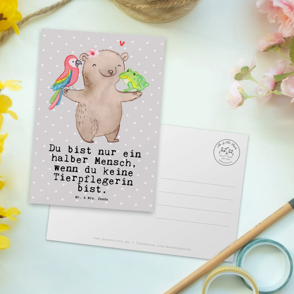 Postkarte Tierpflegerin mit Herz Postkarte, Karte, Geschenkkarte, Grußkarte, Einladung, Ansichtskarte, Geburtstagskarte, Einladungskarte, Dankeskarte, Ansichtskarten, Einladung Geburtstag, Einladungskarten Geburtstag, Beruf, Ausbildung, Jubiläum, Abschied, Rente, Kollege, Kollegin, Geschenk, Schenken, Arbeitskollege, Mitarbeiter, Firma, Danke, Dankeschön