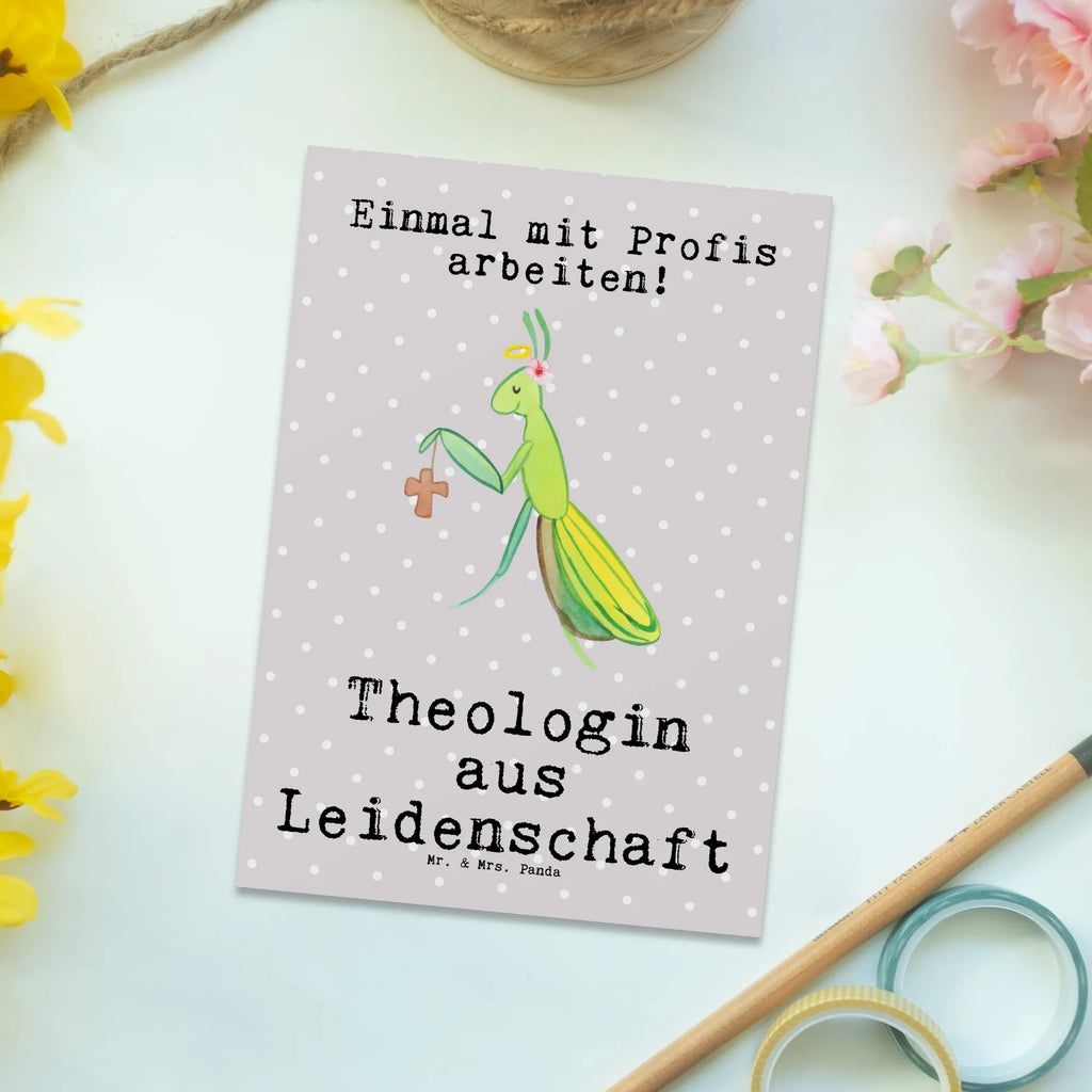 Postkarte Theologin aus Leidenschaft Postkarte, Karte, Geschenkkarte, Grußkarte, Einladung, Ansichtskarte, Geburtstagskarte, Einladungskarte, Dankeskarte, Ansichtskarten, Einladung Geburtstag, Einladungskarten Geburtstag, Beruf, Ausbildung, Jubiläum, Abschied, Rente, Kollege, Kollegin, Geschenk, Schenken, Arbeitskollege, Mitarbeiter, Firma, Danke, Dankeschön