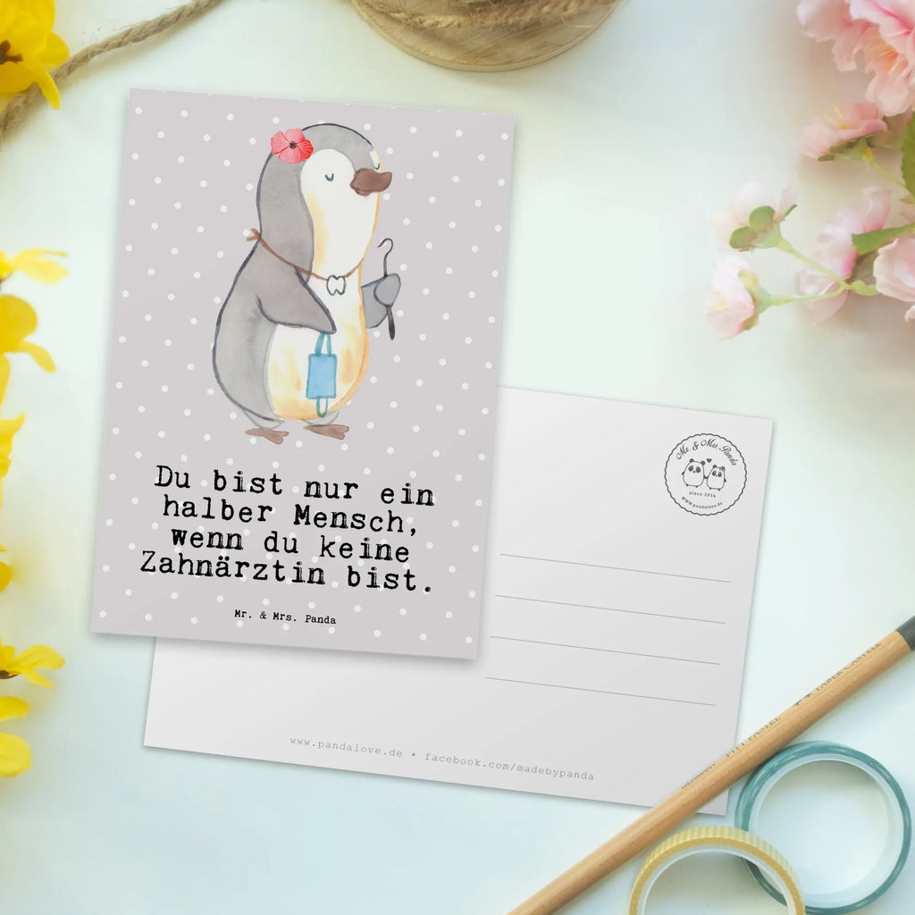 Postkarte Zahnärztin mit Herz Postkarte, Karte, Geschenkkarte, Grußkarte, Einladung, Ansichtskarte, Geburtstagskarte, Einladungskarte, Dankeskarte, Ansichtskarten, Einladung Geburtstag, Einladungskarten Geburtstag, Beruf, Ausbildung, Jubiläum, Abschied, Rente, Kollege, Kollegin, Geschenk, Schenken, Arbeitskollege, Mitarbeiter, Firma, Danke, Dankeschön