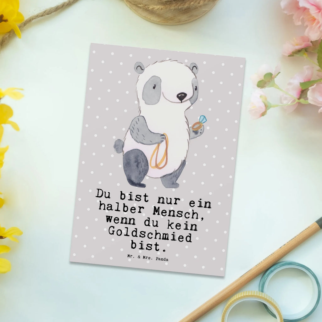 Postkarte Goldschmied mit Herz Postkarte, Karte, Geschenkkarte, Grußkarte, Einladung, Ansichtskarte, Geburtstagskarte, Einladungskarte, Dankeskarte, Ansichtskarten, Einladung Geburtstag, Einladungskarten Geburtstag, Beruf, Ausbildung, Jubiläum, Abschied, Rente, Kollege, Kollegin, Geschenk, Schenken, Arbeitskollege, Mitarbeiter, Firma, Danke, Dankeschön, Juwelier, Goldschmied, Schmied, Schmuckwarenhändler, Schmuckgeschäft, Eröffnung