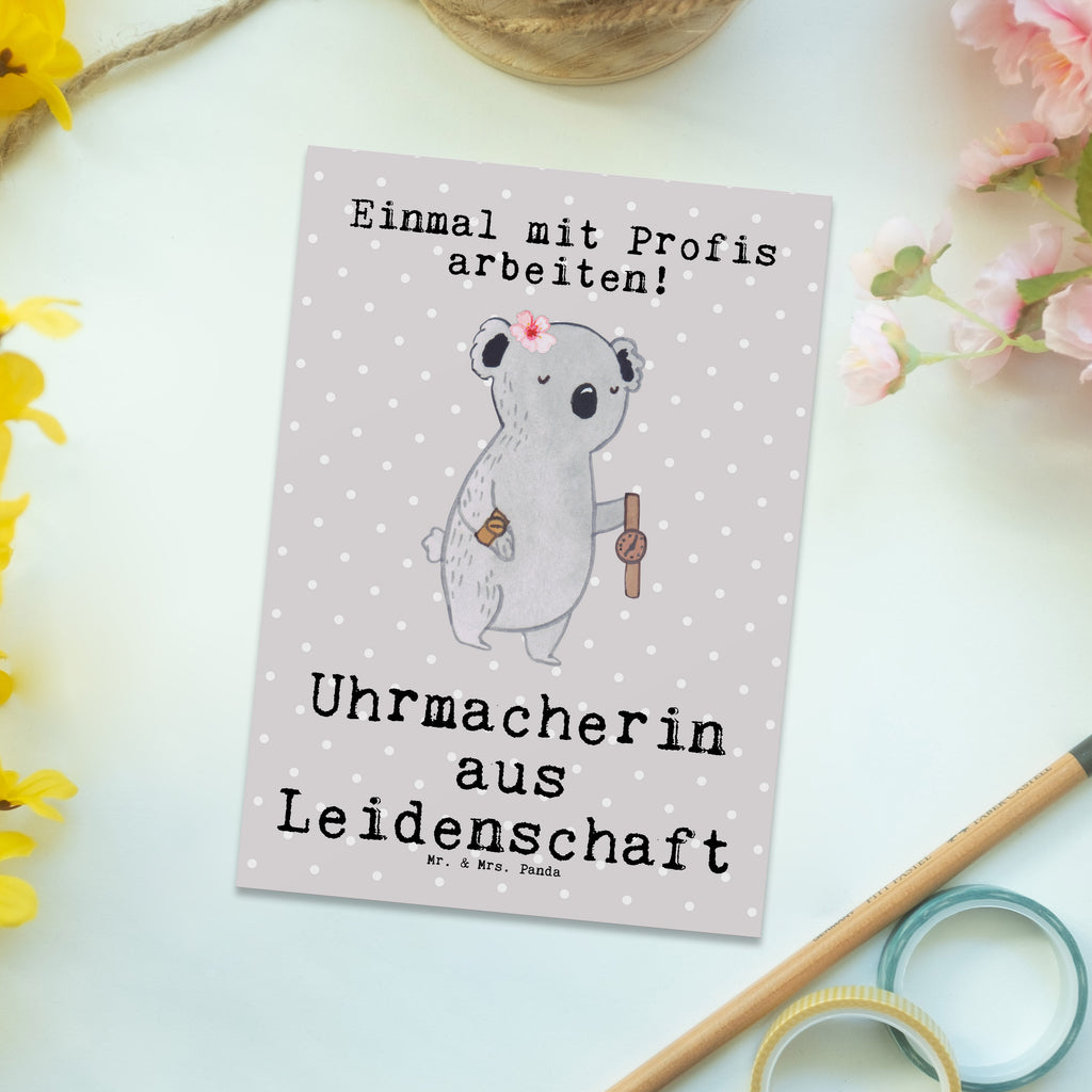 Postkarte Uhrmacherin aus Leidenschaft Postkarte, Karte, Geschenkkarte, Grußkarte, Einladung, Ansichtskarte, Geburtstagskarte, Einladungskarte, Dankeskarte, Ansichtskarten, Einladung Geburtstag, Einladungskarten Geburtstag, Beruf, Ausbildung, Jubiläum, Abschied, Rente, Kollege, Kollegin, Geschenk, Schenken, Arbeitskollege, Mitarbeiter, Firma, Danke, Dankeschön