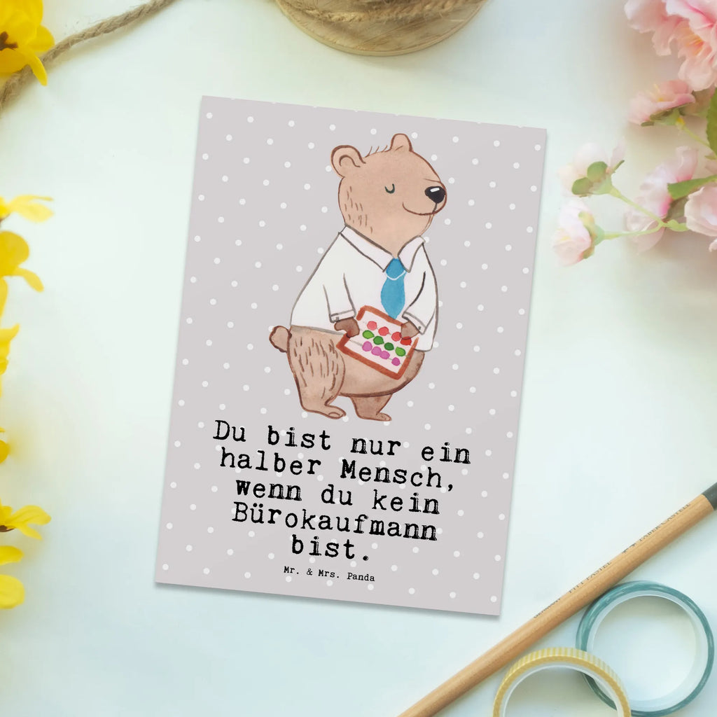 Postkarte Bürokaufmann mit Herz Postkarte, Karte, Geschenkkarte, Grußkarte, Einladung, Ansichtskarte, Geburtstagskarte, Einladungskarte, Dankeskarte, Ansichtskarten, Einladung Geburtstag, Einladungskarten Geburtstag, Beruf, Ausbildung, Jubiläum, Abschied, Rente, Kollege, Kollegin, Geschenk, Schenken, Arbeitskollege, Mitarbeiter, Firma, Danke, Dankeschön, Bürokaufmann, Kaufmann für Büromanagement