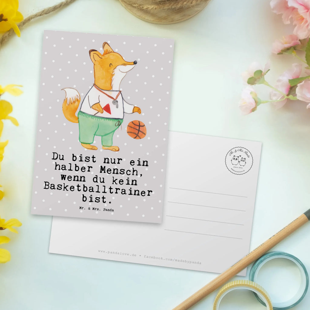 Postkarte Basketballtrainer mit Herz Postkarte, Karte, Geschenkkarte, Grußkarte, Einladung, Ansichtskarte, Geburtstagskarte, Einladungskarte, Dankeskarte, Ansichtskarten, Einladung Geburtstag, Einladungskarten Geburtstag, Beruf, Ausbildung, Jubiläum, Abschied, Rente, Kollege, Kollegin, Geschenk, Schenken, Arbeitskollege, Mitarbeiter, Firma, Danke, Dankeschön, Basketballtrainer, Basketball, Sport, Ballsport, Basketballcoach, Basketballer, Verein