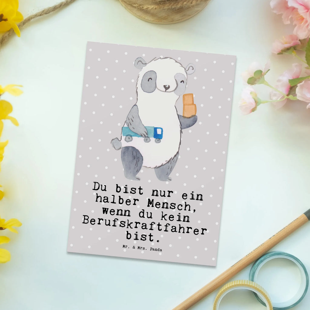 Postkarte Berufskraftfahrer mit Herz Postkarte, Karte, Geschenkkarte, Grußkarte, Einladung, Ansichtskarte, Geburtstagskarte, Einladungskarte, Dankeskarte, Ansichtskarten, Einladung Geburtstag, Einladungskarten Geburtstag, Beruf, Ausbildung, Jubiläum, Abschied, Rente, Kollege, Kollegin, Geschenk, Schenken, Arbeitskollege, Mitarbeiter, Firma, Danke, Dankeschön