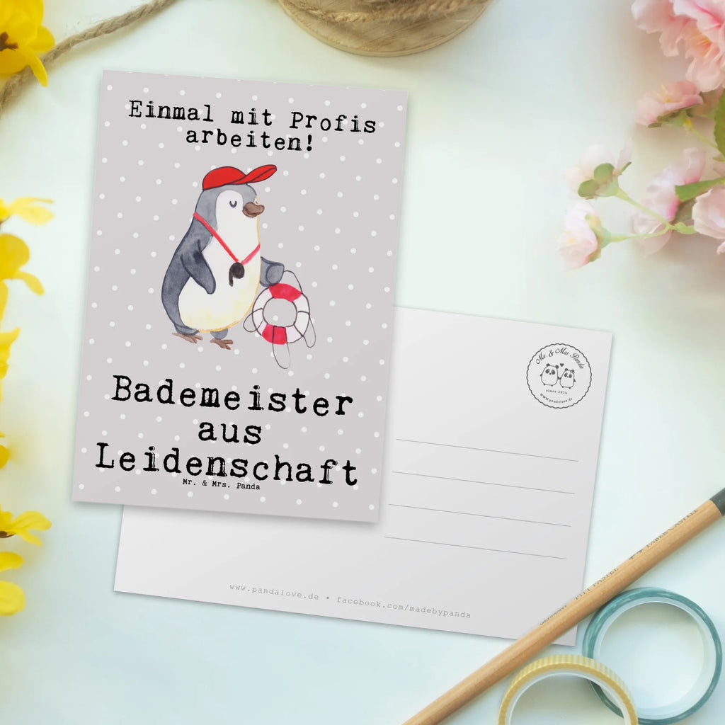 Postkarte Bademeister aus Leidenschaft Postkarte, Karte, Geschenkkarte, Grußkarte, Einladung, Ansichtskarte, Geburtstagskarte, Einladungskarte, Dankeskarte, Ansichtskarten, Einladung Geburtstag, Einladungskarten Geburtstag, Beruf, Ausbildung, Jubiläum, Abschied, Rente, Kollege, Kollegin, Geschenk, Schenken, Arbeitskollege, Mitarbeiter, Firma, Danke, Dankeschön, Bademeister, Rettungsschwimmer, Schwimmmeister, Schwimmbad, Freibad, Badeanstalt, Schwimmverein, Schwimmschule