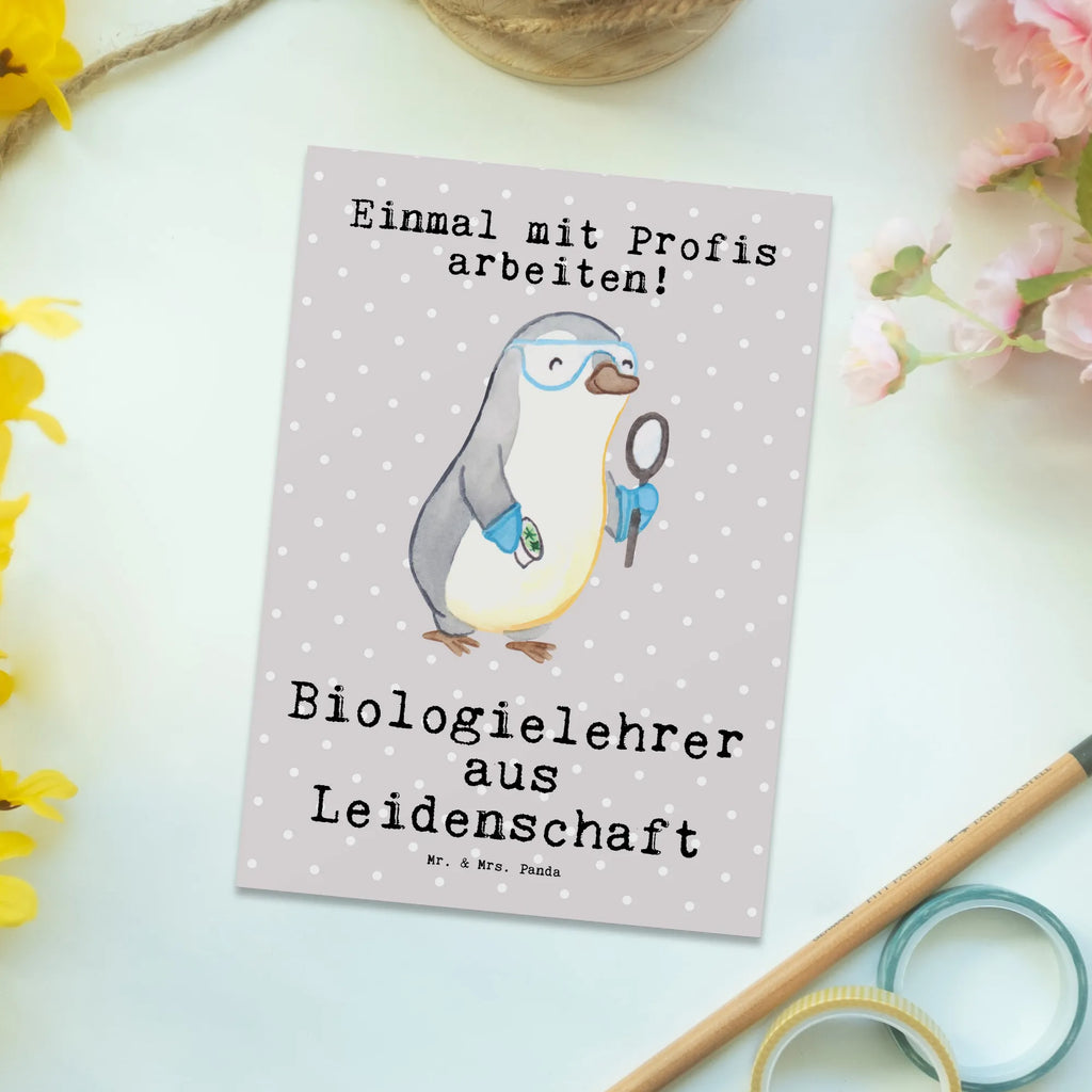 Postkarte Biologielehrer Leidenschaft Postkarte, Karte, Geschenkkarte, Grußkarte, Einladung, Ansichtskarte, Geburtstagskarte, Einladungskarte, Dankeskarte, Ansichtskarten, Einladung Geburtstag, Einladungskarten Geburtstag, Beruf, Ausbildung, Jubiläum, Abschied, Rente, Kollege, Kollegin, Geschenk, Schenken, Arbeitskollege, Mitarbeiter, Firma, Danke, Dankeschön, Biologielehrer, Biolehrer, Biounterricht, Biologie, Schule, Grundschule