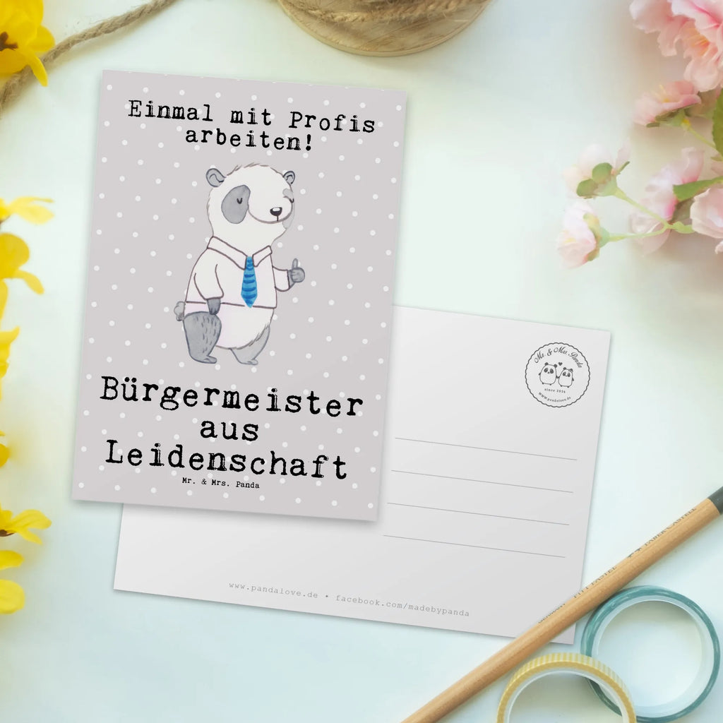 Postkarte Bürgermeister aus Leidenschaft Postkarte, Karte, Geschenkkarte, Grußkarte, Einladung, Ansichtskarte, Geburtstagskarte, Einladungskarte, Dankeskarte, Ansichtskarten, Einladung Geburtstag, Einladungskarten Geburtstag, Beruf, Ausbildung, Jubiläum, Abschied, Rente, Kollege, Kollegin, Geschenk, Schenken, Arbeitskollege, Mitarbeiter, Firma, Danke, Dankeschön, Bürgermeister Geschenk zum Amtsantritt, Amtseinführung, Bürgermeisterwahl, Stadt, Gemeinde, Wahlen, Oberbürgermeister, Rathaus