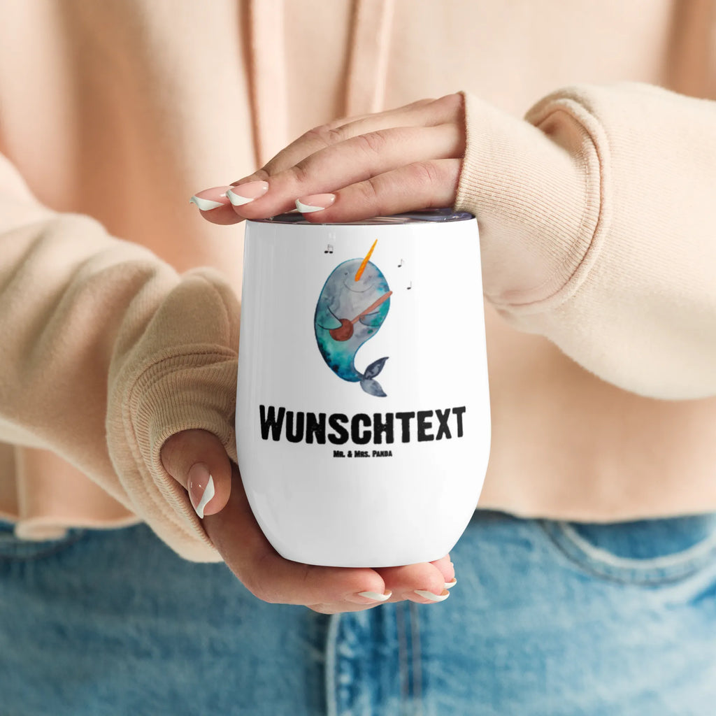 Personalisierter Weinbecher Narwal Gitarre Personalisierter Weinbecher, Personalisierter Glühwein Becher, Heißgetränke, Personalisierter Trinkbecher, Personalisierter Weinkelch, Personalisiertes Weingläser, hochwertiger Weinbecher, Weinbecher Reisen, Weinbecher unterwegs, Personalisertes Sommerglas, mit Namen, Wunschtext, Personalisierung, selbst bedrucken, Personalisiertes Weinglas, Meerestiere, Meer, Urlaub, Narwal, Wal, Tanzen, Probleme, Problemlösung, Frust, Gespräche, Gitarre