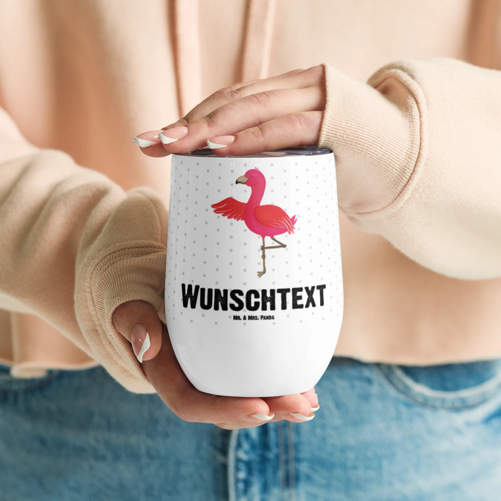 Personalisierter Weinbecher Flamingo Yoga Personalisierter Weinbecher, Personalisierter Glühwein Becher, Heißgetränke, Personalisierter Trinkbecher, Personalisierter Weinkelch, Personalisiertes Weingläser, hochwertiger Weinbecher, Weinbecher Reisen, Weinbecher unterwegs, Personalisertes Sommerglas, mit Namen, Wunschtext, Personalisierung, selbst bedrucken, Personalisiertes Weinglas, Flamingo, Vogel, Yoga, Namaste, Achtsamkeit, Yoga-Übung, Entspannung, Ärger, Aufregen, Tiefenentspannung