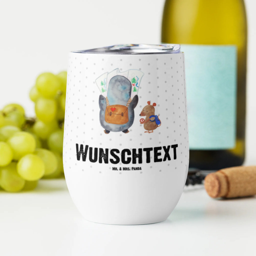 Personalisierter Weinbecher Pinguin & Maus Wanderer Personalisierter Weinbecher, Personalisierter Glühwein Becher, Heißgetränke, Personalisierter Trinkbecher, Personalisierter Weinkelch, Personalisiertes Weingläser, hochwertiger Weinbecher, Weinbecher Reisen, Weinbecher unterwegs, Personalisertes Sommerglas, mit Namen, Wunschtext, Personalisierung, selbst bedrucken, Personalisiertes Weinglas, Pinguin, Pinguine, Abenteurer, Abenteuer, Roadtrip, Ausflug, Wanderlust, wandern