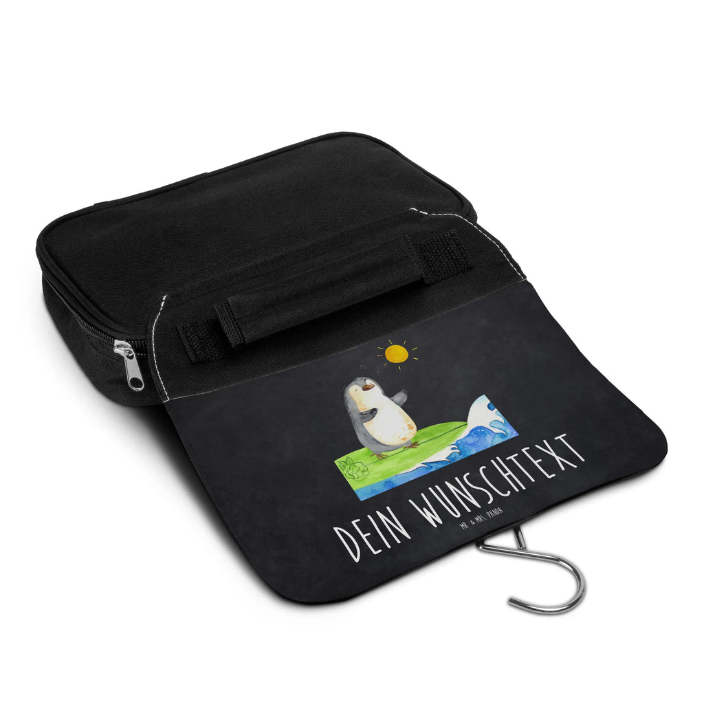 Personalisierter Kulturbeutel Pinguin Surfer Personalisierter Kulturbeutel, Personalisierte Waschtasche, Personalisierte Kosmetiktasche, Damen, Herren, Personalisierte Aufbewahrungstasche, Personalisierte Schminktasche, Personalisierter Kosmetikbeutel, Personalisierter Organizer, Personalisierte Kulturtasche, Personalisierte Schminkutensil, Personalisierung, Wunschtext, Wunschname, Selbst bedrucken, Kulturbeutel mit Namen, Pinguin, Pinguine, surfen, Surfer, Hawaii, Urlaub, Wellen, Wellen reiten, Portugal