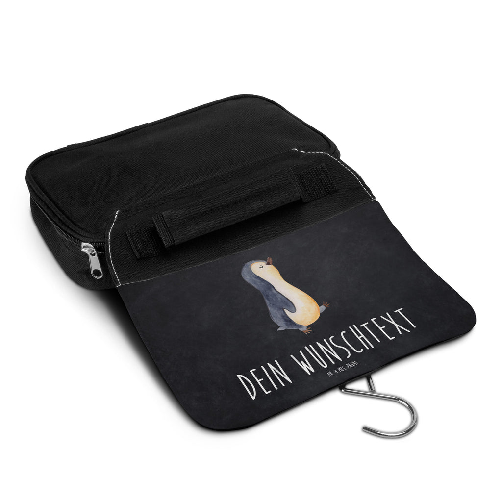 Personalisierter Kulturbeutel Pinguin marschieren Personalisierter Kulturbeutel, Personalisierte Waschtasche, Personalisierte Kosmetiktasche, Damen, Herren, Personalisierte Aufbewahrungstasche, Personalisierte Schminktasche, Personalisierter Kosmetikbeutel, Personalisierter Organizer, Personalisierte Kulturtasche, Personalisierte Schminkutensil, Personalisierung, Wunschtext, Wunschname, Selbst bedrucken, Kulturbeutel mit Namen, Pinguin, Pinguine, Frühaufsteher, Langschläfer, Bruder, Schwester, Familie