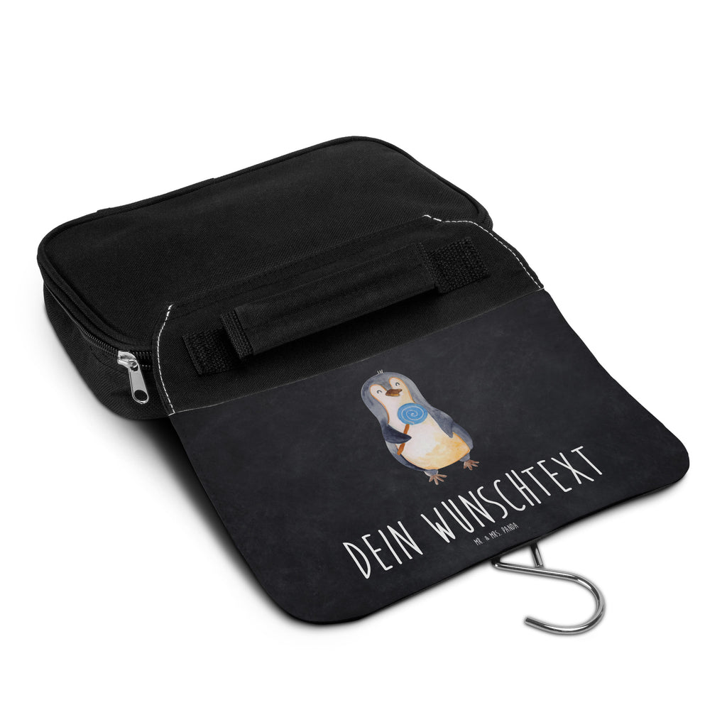 Personalisierter Kulturbeutel Pinguin Lolli Personalisierter Kulturbeutel, Personalisierte Waschtasche, Personalisierte Kosmetiktasche, Damen, Herren, Personalisierte Aufbewahrungstasche, Personalisierte Schminktasche, Personalisierter Kosmetikbeutel, Personalisierter Organizer, Personalisierte Kulturtasche, Personalisierte Schminkutensil, Personalisierung, Wunschtext, Wunschname, Selbst bedrucken, Kulturbeutel mit Namen, Pinguin, Pinguine, Lolli, Süßigkeiten, Blödsinn, Spruch, Rebell, Gauner, Ganove, Rabauke