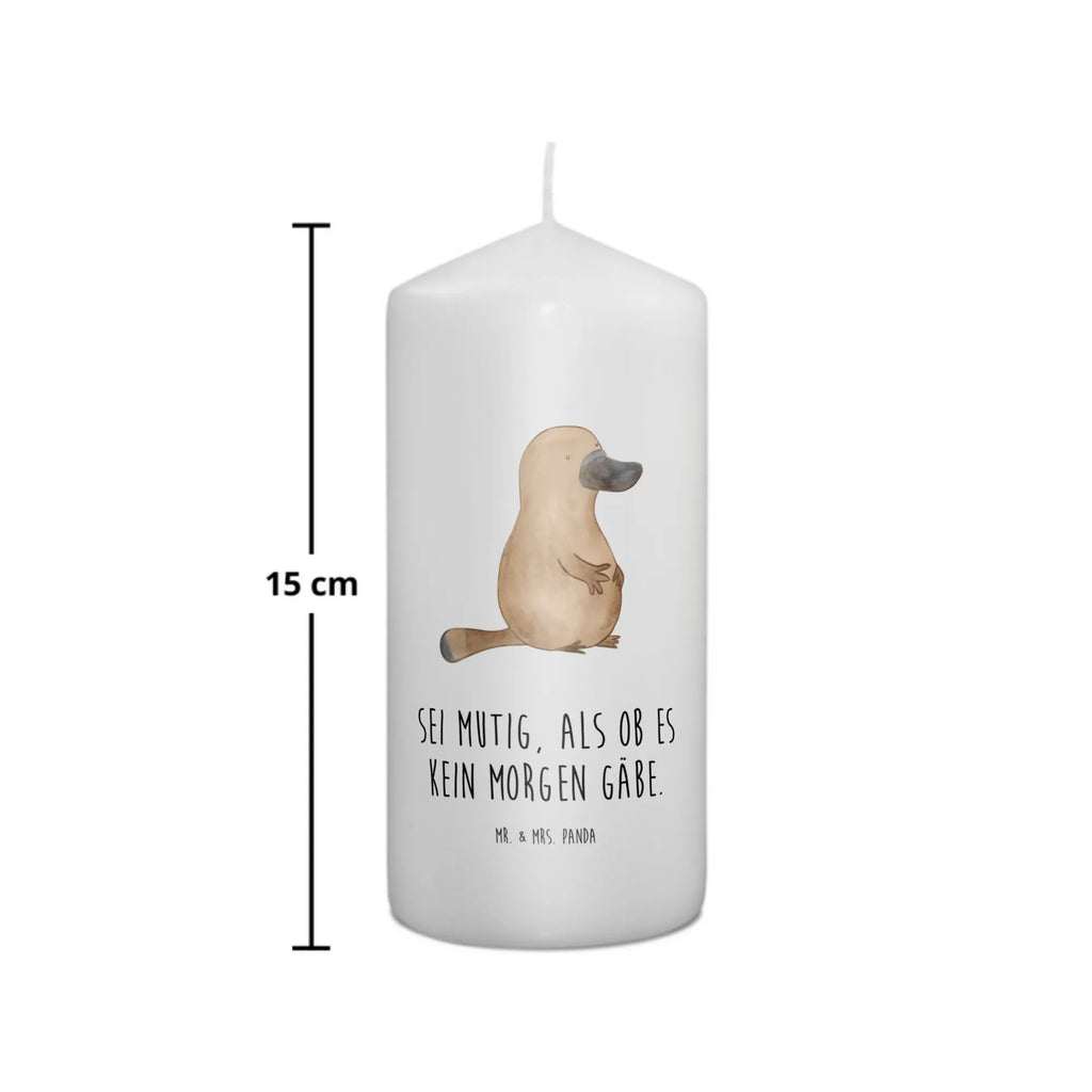 Candle platypus courage Kerze, Taufkerze, Kommunionskerze, Geburtstagskerze, Geschenk Kerze, Taufgeschenk Kerze, Kerze mit Druck, Besondere Kerze, Geschenkidee Kerze, Kerze für Kommunion, Geburtstag Kerze, Kommunion Kerze, Meerestiere, Meer, Urlaub, Schnabeltier, Mut, mutig, Lebensweisheit, Schnabeltiere, Motivation, Training, Büro, Arbeit, Neuanfang, Neustart, Weltreise, Raodtrip