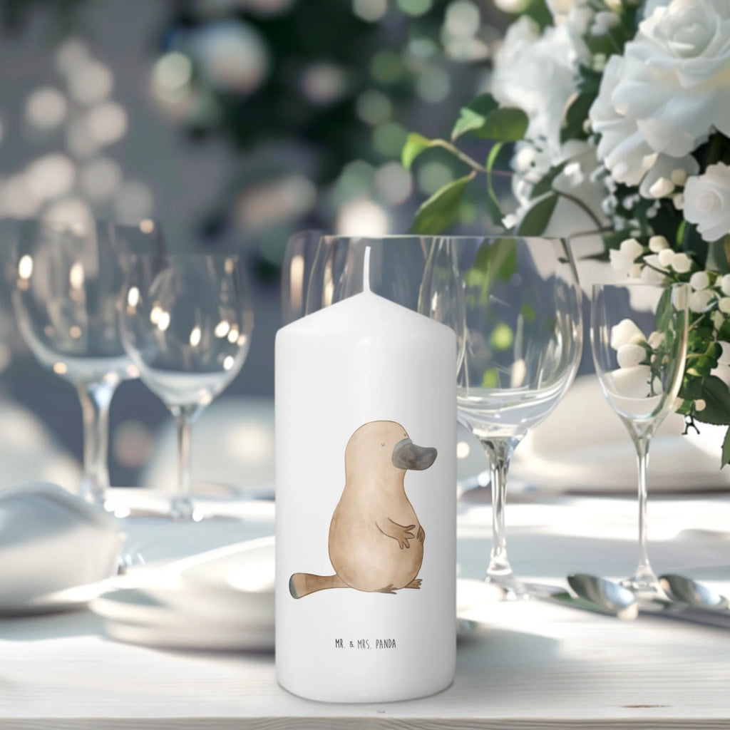 Candle platypus courage Kerze, Taufkerze, Kommunionskerze, Geburtstagskerze, Geschenk Kerze, Taufgeschenk Kerze, Kerze mit Druck, Besondere Kerze, Geschenkidee Kerze, Kerze für Kommunion, Geburtstag Kerze, Kommunion Kerze, Meerestiere, Meer, Urlaub, Schnabeltier, Mut, mutig, Lebensweisheit, Schnabeltiere, Motivation, Training, Büro, Arbeit, Neuanfang, Neustart, Weltreise, Raodtrip