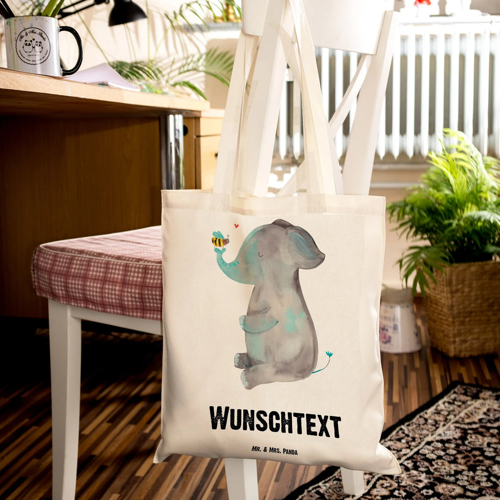 Personalisierte Tragetasche Elefant & Biene Personalisierte Beuteltasche, Personalisierter Beutel, Personalisierte Einkaufstasche, Personalisierter Jutebeutel, Personalisierter Stoffbeutel, Tragetasche mit Namen, Einkaufstasche mit Namen, Stoffbeutel mit Namen, Personalisierte Tasche, Personalisierte Jutetasche, Personalisierte Kindergartentasche, Tiermotive, Gute Laune, lustige Sprüche, Tiere, Elefant, Biene, Liebe, Liebesbeweis, Jahrestag, Liebesgeschenk, Heiratsantrag, Hochzeitsgeschenk, Liebesspruch