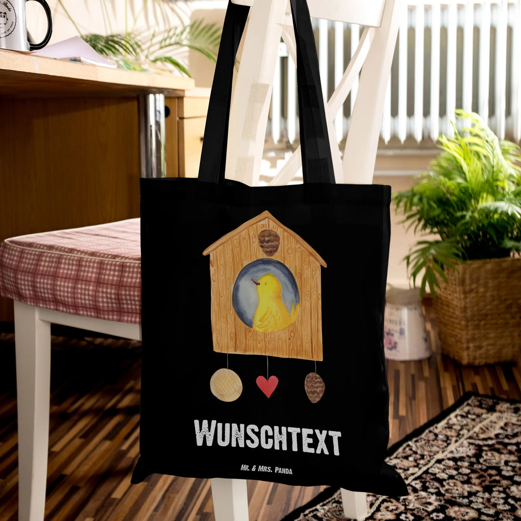 Personalisierte Tragetasche Vogelhaus sweet Home Personalisierte Beuteltasche, Personalisierter Beutel, Personalisierte Einkaufstasche, Personalisierter Jutebeutel, Personalisierter Stoffbeutel, Tragetasche mit Namen, Einkaufstasche mit Namen, Stoffbeutel mit Namen, Personalisierte Tasche, Personalisierte Jutetasche, Personalisierte Kindergartentasche, Tiermotive, Gute Laune, lustige Sprüche, Tiere, Vogelhaus, Vogel, Home sweet Home, Einzug, Umzug, Geschenk, Einzugsgeschenk, Hausbau, Haus