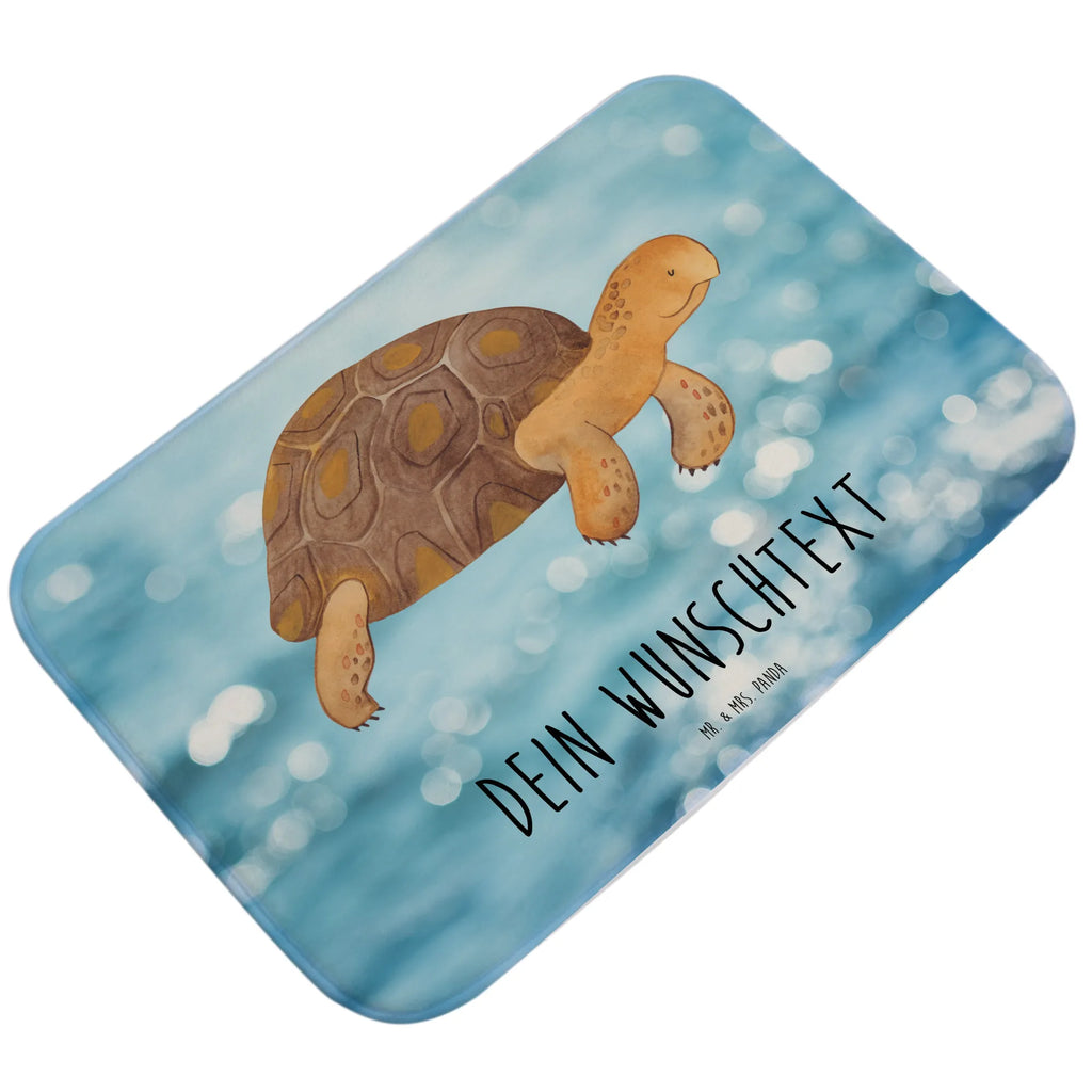 Personalisierter Badvorleger Schildkröte marschiert Personalisierte Badematte, Personalisierter Badteppich, Personalisierter Duschvorleger, Personalisierter Badezimmerteppich, Personalisierter Badezimmermatte, Personalisierter Badvorleger, Personalisierter Duschmatte, Personalisierter Duschteppich, Badematte mit Namen, Badteppich mit Namen, Duschvorleger mit Namen, Badezimmerteppich mit Namen, Badezimmermatte mit Namen, Badvorleger mit Namen, Duschmatte mit Namen, Duschteppich mit Namen, Wunschtext, Badvorleger selbst bedrucken, Wunschname, Personalisieren, Meerestiere, Meer, Urlaub, Schildkröte, Schildkröten, get lost, Abenteuer, Reiselust, Inspiration, Neustart, Motivation, Lieblingsmensch