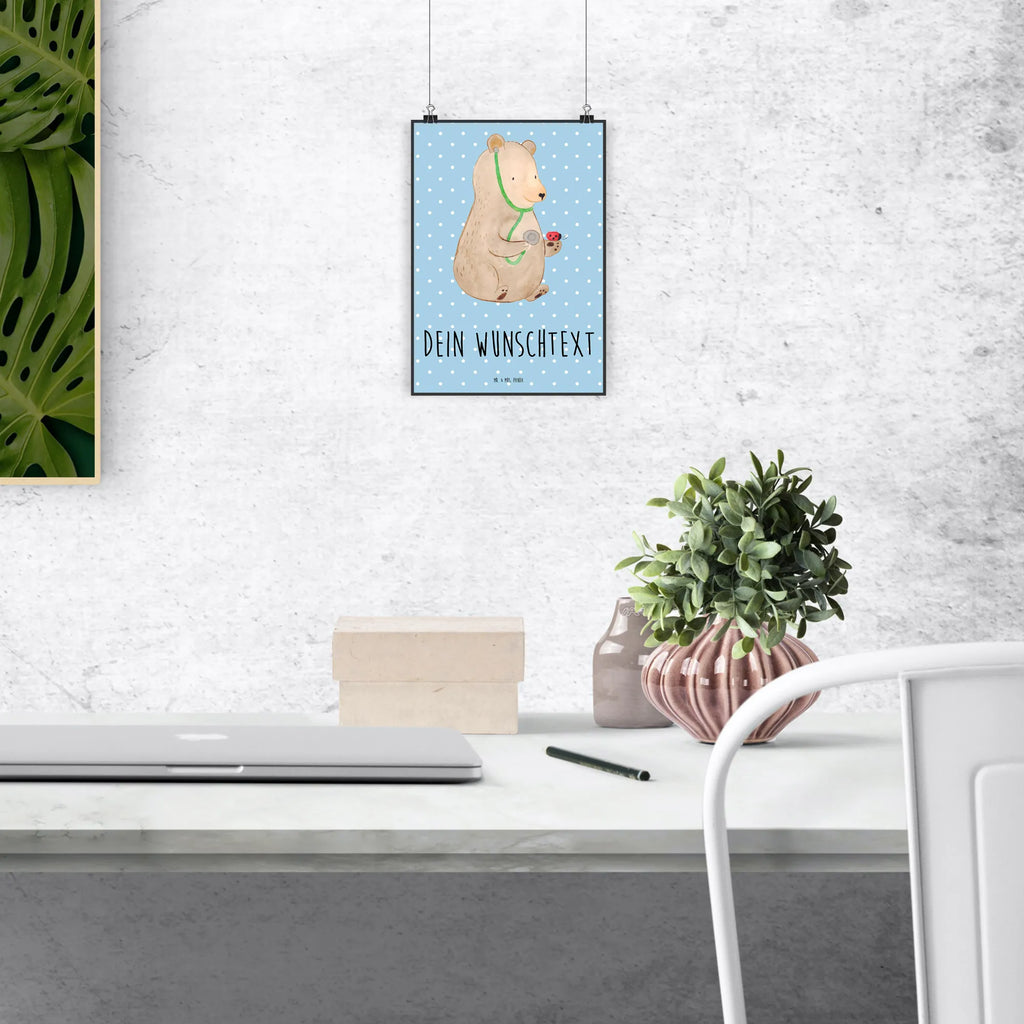 Personalisiertes Poster Bär Arzt Personalisiertes Poster, Personalisiertes Wandposter, Personalisiertes Bild, Personalisierte Wanddeko, Personalisiertes Küchenposter, Personalisiertes Kinderposter, Personalisierte Wanddeko Bild, Personalisierte Raumdekoration, Personalisierte Wanddekoration, Personalisiertes Handgemaltes Poster, Personalisiertes Designposter, Personalisierter Kunstdruck, Personalisierter Posterdruck, Poster mit Namen, Wandposter mit Namen, Bild mit Namen, Wanddeko mit Namen, Küchenposter mit Namen, Kinderposter mit Namen, Wanddeko Bild mit Namen, Raumdekoration mit Namen, Wanddekoration mit Namen, Kunstdruck mit Namen, Posterdruck mit Namen, Wunschtext Poster, Poster selbst gestalten., Bär, Teddy, Teddybär, Arzt, Ärztin, Doktor, Professor, Doktorin, Professorin