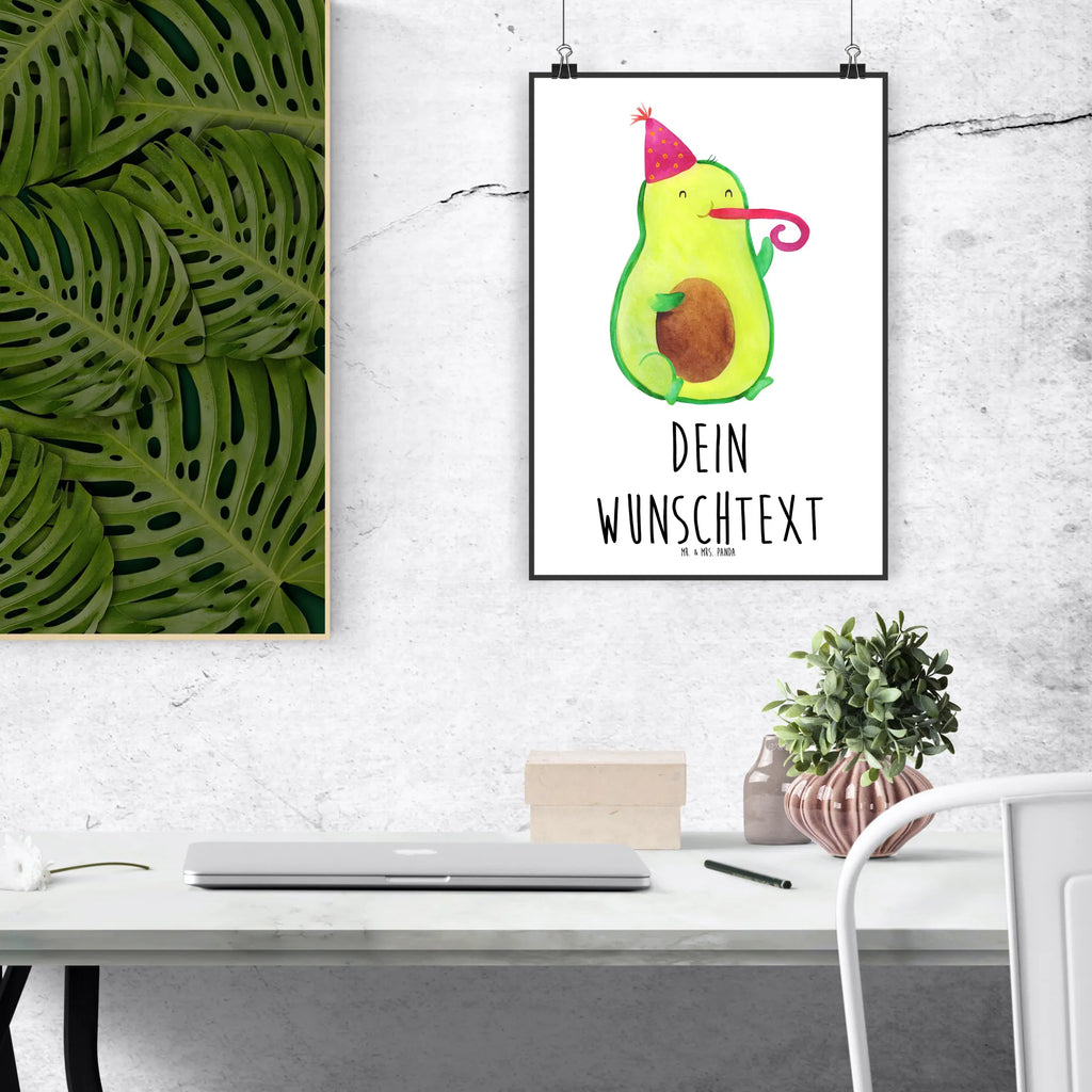 Personalisiertes Poster Avocado Partyhupe Personalisiertes Poster, Personalisiertes Wandposter, Personalisiertes Bild, Personalisierte Wanddeko, Personalisiertes Küchenposter, Personalisiertes Kinderposter, Personalisierte Wanddeko Bild, Personalisierte Raumdekoration, Personalisierte Wanddekoration, Personalisiertes Handgemaltes Poster, Personalisiertes Designposter, Personalisierter Kunstdruck, Personalisierter Posterdruck, Poster mit Namen, Wandposter mit Namen, Bild mit Namen, Wanddeko mit Namen, Küchenposter mit Namen, Kinderposter mit Namen, Wanddeko Bild mit Namen, Raumdekoration mit Namen, Wanddekoration mit Namen, Kunstdruck mit Namen, Posterdruck mit Namen, Wunschtext Poster, Poster selbst gestalten., Avocado, Veggie, Vegan, Gesund, Party, Feierlichkeit, Feier, Fete, Geburtstag, Gute Laune, Tröte