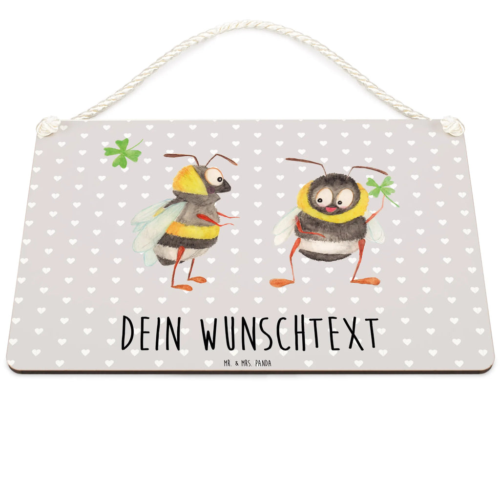 Personalisiertes Deko Schild Bienen Paar Dekoschild, Deko Schild, Schild, Tür Schild, Türschild, Holzschild, Wandschild, Wanddeko, Liebe, Partner, Freund, Freundin, Ehemann, Ehefrau, Heiraten, Verlobung, Heiratsantrag, Liebesgeschenk, Jahrestag, Hocheitstag, Valentinstag, Geschenk für Frauen, Hochzeitstag, Mitbringsel, Geschenk für Freundin, Geschenk für Partner, Liebesbeweis, für Männer, für Ehemann, Schildkröten, verliebte Schildkröten