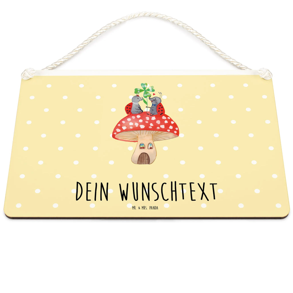 Personalisiertes Deko Schild Marienkäfer Paar Fliegenpilz Dekoschild, Deko Schild, Schild, Tür Schild, Türschild, Holzschild, Wandschild, Wanddeko, Tiermotive, Gute Laune, lustige Sprüche, Tiere, Haus, Wohnung, zuhause, Fliegenpilz, Marienkäfer, Fleigenpilzhaus