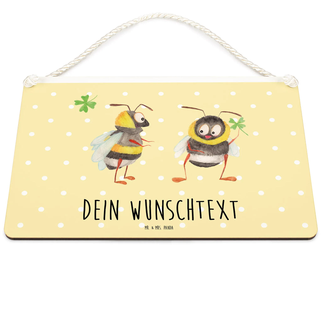 Personalisiertes Deko Schild Hummeln mit Kleeblatt Dekoschild, Deko Schild, Schild, Tür Schild, Türschild, Holzschild, Wandschild, Wanddeko, Tiermotive, Gute Laune, lustige Sprüche, Tiere, Hummel, Biene, Spruch positiv, Biene Deko, Spruch schön, glücklich sein, glücklich werden, Spruch fröhlich