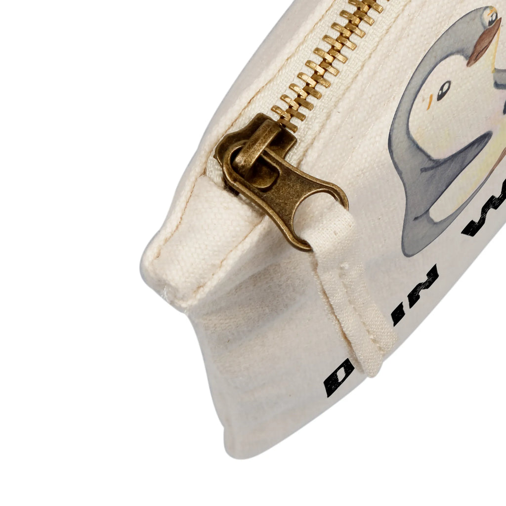 Personalisierte Schminktasche Pinguine trösten Personalisierte Schminktasche, Personalisierte Kosmetiktasche, Personalisierter Kosmetikbeutel, Personalisiertes Stiftemäppchen, Personalisiertes Etui, Personalisierte Federmappe, Personalisierte Makeup Bag, Personalisiertes Schminketui, Personalisiertes Kosmetiketui, Personalisiertes Schlamperetui, Schminktasche mit Namen, Kosmetiktasche mit Namen, Kosmetikbeutel mit Namen, Stiftemäppchen mit Namen, Etui mit Namen, Federmappe mit Namen, Makeup Bg mit Namen, Schminketui mit Namen, Kosmetiketui mit Namen, Schlamperetui mit Namen, Schminktasche personalisieren, Schminktasche bedrucken, Schminktasche selbst gestalten, Liebe, Partner, Freund, Freundin, Ehemann, Ehefrau, Heiraten, Verlobung, Heiratsantrag, Liebesgeschenk, Jahrestag, Hocheitstag, Valentinstag, Geschenk für Frauen, Hochzeitstag, Mitbringsel, Geschenk für Freundin, Geschenk für Partner, Liebesbeweis, für Männer, für Ehemann