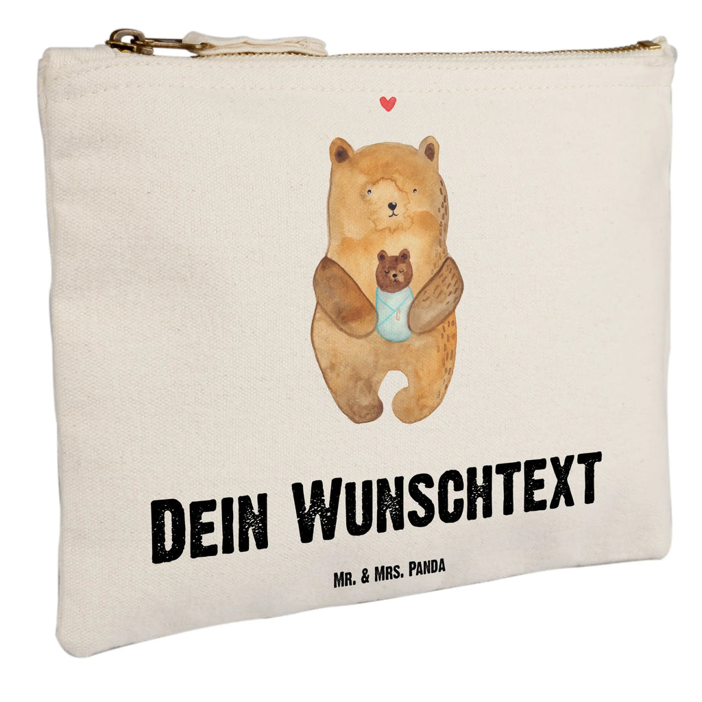 Personalisierte Schminktasche Bär mit Baby Personalisierte Schminktasche, Personalisierte Kosmetiktasche, Personalisierter Kosmetikbeutel, Personalisiertes Stiftemäppchen, Personalisiertes Etui, Personalisierte Federmappe, Personalisierte Makeup Bag, Personalisiertes Schminketui, Personalisiertes Kosmetiketui, Personalisiertes Schlamperetui, Schminktasche mit Namen, Kosmetiktasche mit Namen, Kosmetikbeutel mit Namen, Stiftemäppchen mit Namen, Etui mit Namen, Federmappe mit Namen, Makeup Bg mit Namen, Schminketui mit Namen, Kosmetiketui mit Namen, Schlamperetui mit Namen, Schminktasche personalisieren, Schminktasche bedrucken, Schminktasche selbst gestalten, Bär, Teddy, Teddybär, Eltern, Mutter, Baby, Taufe, Geburt, Nichte, Neffe, Enkel, Enkelin, Täufling, Geburtstag, Glückwunsch