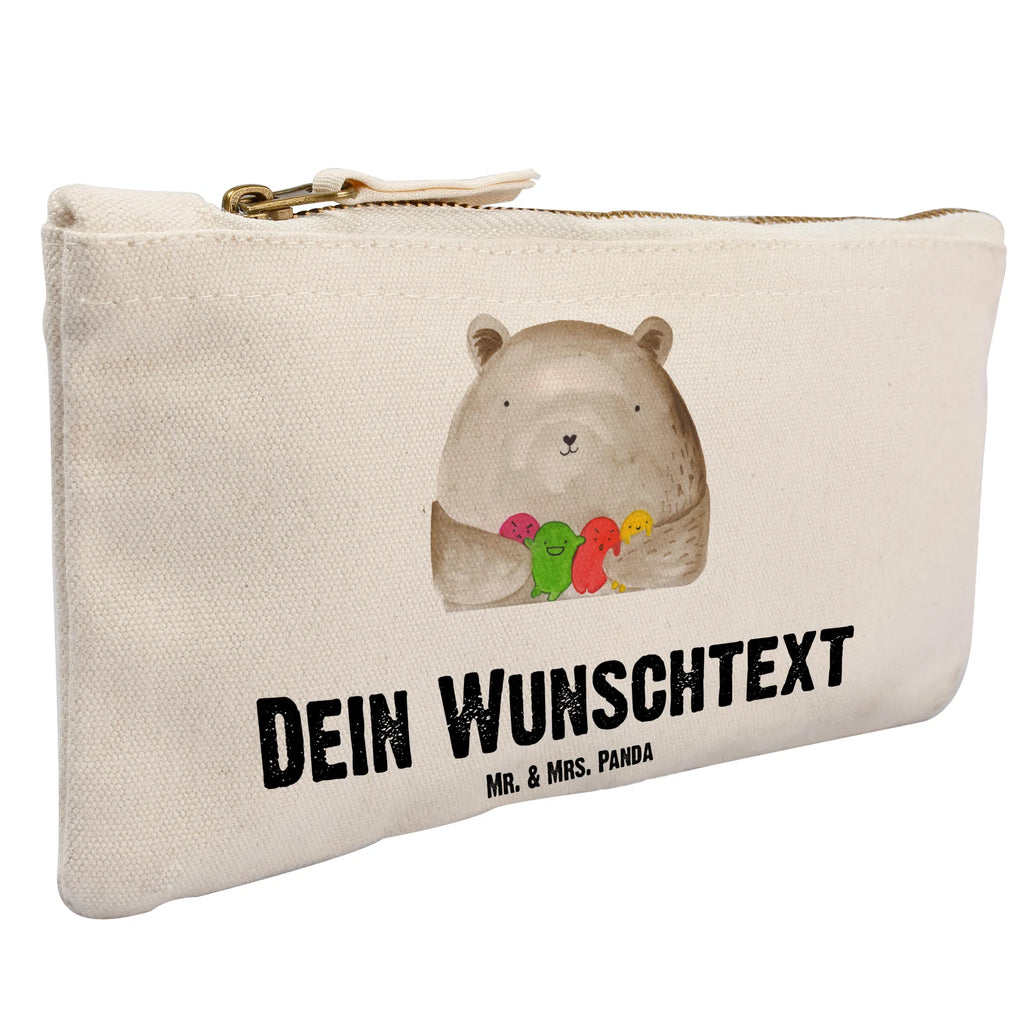 Personalisierte Schminktasche Bär Gefühl Personalisierte Schminktasche, Personalisierte Kosmetiktasche, Personalisierter Kosmetikbeutel, Personalisiertes Stiftemäppchen, Personalisiertes Etui, Personalisierte Federmappe, Personalisierte Makeup Bag, Personalisiertes Schminketui, Personalisiertes Kosmetiketui, Personalisiertes Schlamperetui, Schminktasche mit Namen, Kosmetiktasche mit Namen, Kosmetikbeutel mit Namen, Stiftemäppchen mit Namen, Etui mit Namen, Federmappe mit Namen, Makeup Bg mit Namen, Schminketui mit Namen, Kosmetiketui mit Namen, Schlamperetui mit Namen, Schminktasche personalisieren, Schminktasche bedrucken, Schminktasche selbst gestalten, Bär, Teddy, Teddybär, Wahnsinn, Verrückt, Durchgedreht