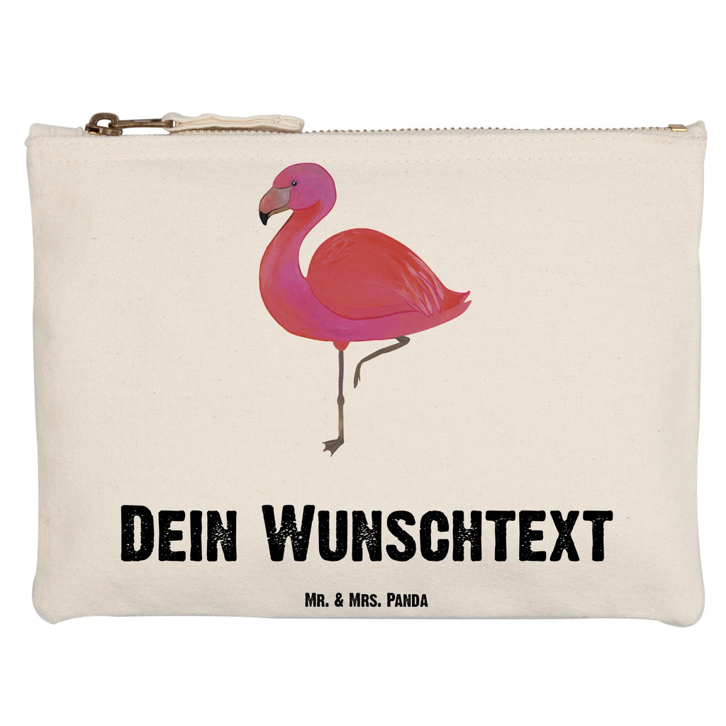 Personalisierte Schminktasche Flamingo classic Personalisierte Schminktasche, Personalisierte Kosmetiktasche, Personalisierter Kosmetikbeutel, Personalisiertes Stiftemäppchen, Personalisiertes Etui, Personalisierte Federmappe, Personalisierte Makeup Bag, Personalisiertes Schminketui, Personalisiertes Kosmetiketui, Personalisiertes Schlamperetui, Schminktasche mit Namen, Kosmetiktasche mit Namen, Kosmetikbeutel mit Namen, Stiftemäppchen mit Namen, Etui mit Namen, Federmappe mit Namen, Makeup Bg mit Namen, Schminketui mit Namen, Kosmetiketui mit Namen, Schlamperetui mit Namen, Schminktasche personalisieren, Schminktasche bedrucken, Schminktasche selbst gestalten, Flamingo, Einzigartig, Selbstliebe, Stolz, ich, für mich, Spruch, Freundin, Freundinnen, Außenseiter, Sohn, Tochter, Geschwister