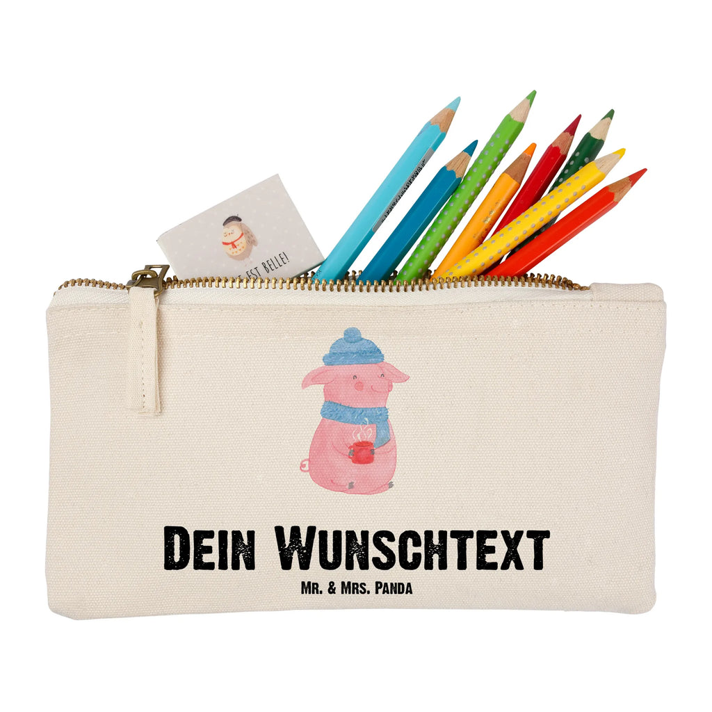 Personalisierte Schminktasche Glühschwein Personalisierte Schminktasche, Personalisierte Kosmetiktasche, Personalisierter Kosmetikbeutel, Personalisiertes Stiftemäppchen, Personalisiertes Etui, Personalisierte Federmappe, Personalisierte Makeup Bag, Personalisiertes Schminketui, Personalisiertes Kosmetiketui, Personalisiertes Schlamperetui, Schminktasche mit Namen, Kosmetiktasche mit Namen, Kosmetikbeutel mit Namen, Stiftemäppchen mit Namen, Etui mit Namen, Federmappe mit Namen, Makeup Bg mit Namen, Schminketui mit Namen, Kosmetiketui mit Namen, Schlamperetui mit Namen, Schminktasche personalisieren, Schminktasche bedrucken, Schminktasche selbst gestalten, Winter, Weihnachten, Weihnachtsdeko, Nikolaus, Advent, Heiligabend, Wintermotiv, Glühschwein, Glühwein, Weihnachtsmarkt, Punsch