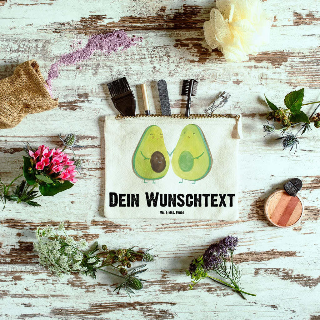 Personalisierte Schminktasche Avocado Pärchen Personalisierte Schminktasche, Personalisierte Kosmetiktasche, Personalisierter Kosmetikbeutel, Personalisiertes Stiftemäppchen, Personalisiertes Etui, Personalisierte Federmappe, Personalisierte Makeup Bag, Personalisiertes Schminketui, Personalisiertes Kosmetiketui, Personalisiertes Schlamperetui, Schminktasche mit Namen, Kosmetiktasche mit Namen, Kosmetikbeutel mit Namen, Stiftemäppchen mit Namen, Etui mit Namen, Federmappe mit Namen, Makeup Bg mit Namen, Schminketui mit Namen, Kosmetiketui mit Namen, Schlamperetui mit Namen, Schminktasche personalisieren, Schminktasche bedrucken, Schminktasche selbst gestalten, Avocado, Veggie, Vegan, Gesund, Avocuddle, Liebe, Schwangerschaft, Familie, Babyshower, Babyparty, Hochzeit, Kinder, Avocados, Geburt