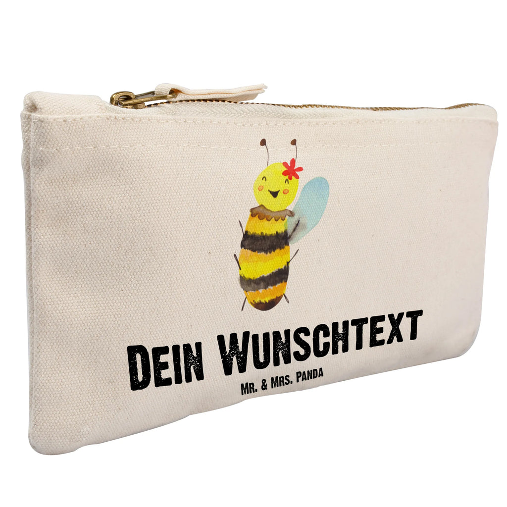 Personalisierte Schminktasche Biene Happy Personalisierte Schminktasche, Personalisierte Kosmetiktasche, Personalisierter Kosmetikbeutel, Personalisiertes Stiftemäppchen, Personalisiertes Etui, Personalisierte Federmappe, Personalisierte Makeup Bag, Personalisiertes Schminketui, Personalisiertes Kosmetiketui, Personalisiertes Schlamperetui, Schminktasche mit Namen, Kosmetiktasche mit Namen, Kosmetikbeutel mit Namen, Stiftemäppchen mit Namen, Etui mit Namen, Federmappe mit Namen, Makeup Bg mit Namen, Schminketui mit Namen, Kosmetiketui mit Namen, Schlamperetui mit Namen, Schminktasche personalisieren, Schminktasche bedrucken, Schminktasche selbst gestalten, Biene, Wespe, Hummel