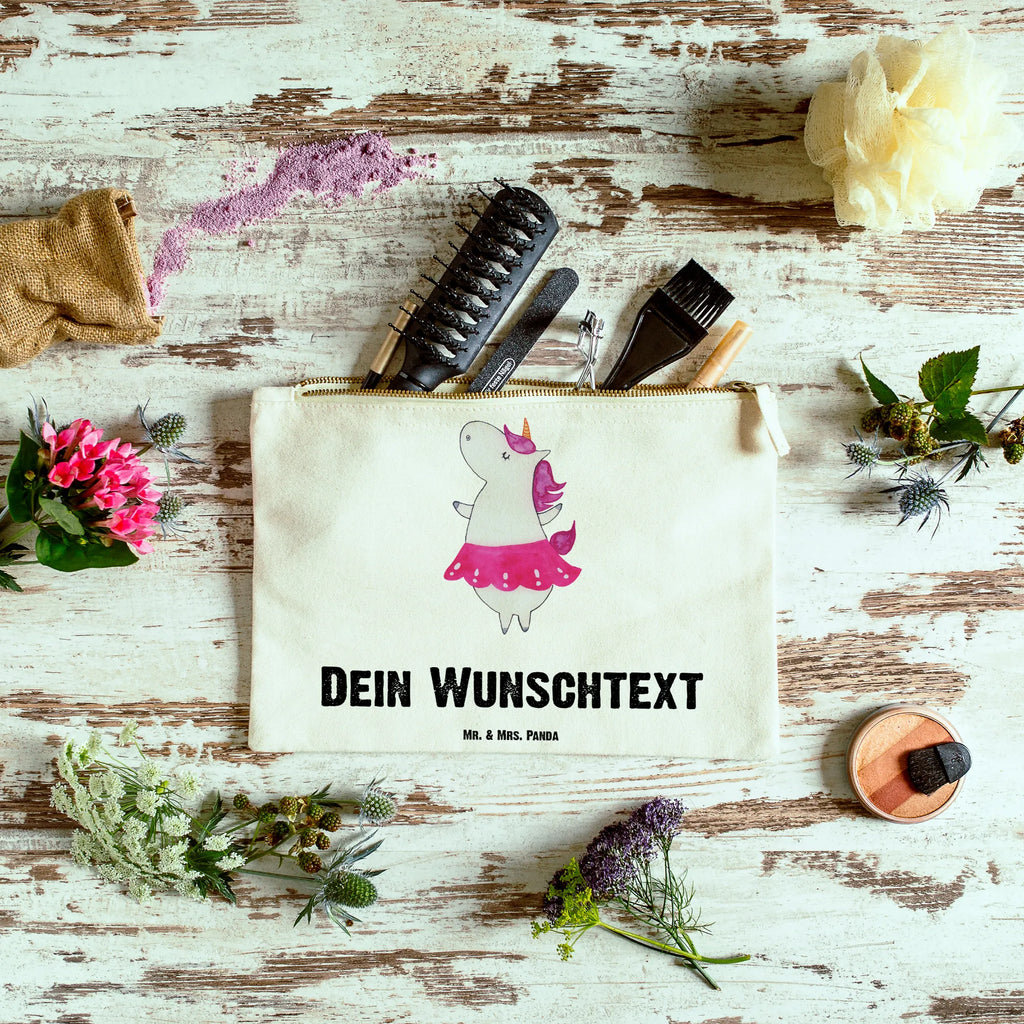 Personalisierte Schminktasche Einhorn Ballerina Personalisierte Schminktasche, Personalisierte Kosmetiktasche, Personalisierter Kosmetikbeutel, Personalisiertes Stiftemäppchen, Personalisiertes Etui, Personalisierte Federmappe, Personalisierte Makeup Bag, Personalisiertes Schminketui, Personalisiertes Kosmetiketui, Personalisiertes Schlamperetui, Schminktasche mit Namen, Kosmetiktasche mit Namen, Kosmetikbeutel mit Namen, Stiftemäppchen mit Namen, Etui mit Namen, Federmappe mit Namen, Makeup Bg mit Namen, Schminketui mit Namen, Kosmetiketui mit Namen, Schlamperetui mit Namen, Schminktasche personalisieren, Schminktasche bedrucken, Schminktasche selbst gestalten, Einhorn, Einhörner, Einhorn Deko, Pegasus, Unicorn, Tanzen, Ballerina, Party, Wohnung, Spaß, Feiern, Geburtstag, Tänzerin, Lebenslust, Lebensfreude