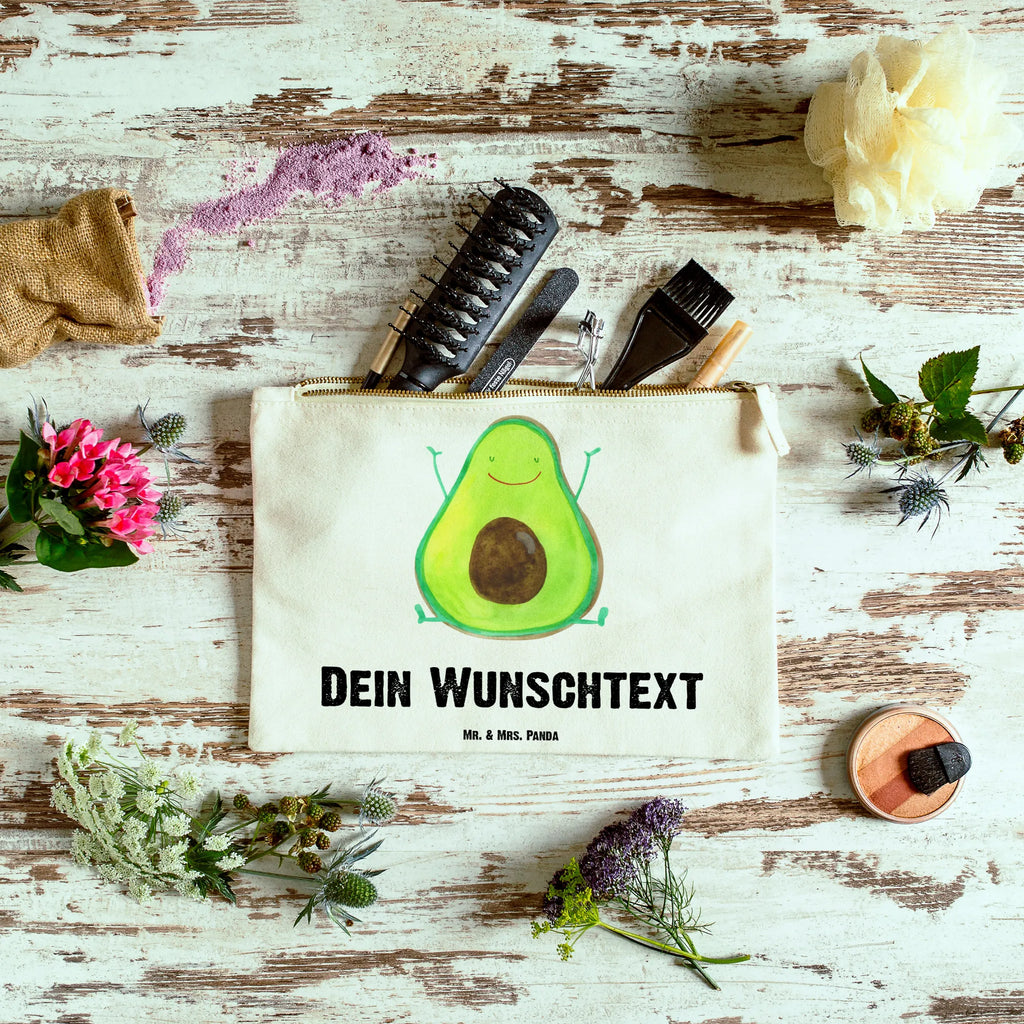 Personalisierte Schminktasche Avocado Happy Personalisierte Schminktasche, Personalisierte Kosmetiktasche, Personalisierter Kosmetikbeutel, Personalisiertes Stiftemäppchen, Personalisiertes Etui, Personalisierte Federmappe, Personalisierte Makeup Bag, Personalisiertes Schminketui, Personalisiertes Kosmetiketui, Personalisiertes Schlamperetui, Schminktasche mit Namen, Kosmetiktasche mit Namen, Kosmetikbeutel mit Namen, Stiftemäppchen mit Namen, Etui mit Namen, Federmappe mit Namen, Makeup Bg mit Namen, Schminketui mit Namen, Kosmetiketui mit Namen, Schlamperetui mit Namen, Schminktasche personalisieren, Schminktasche bedrucken, Schminktasche selbst gestalten, Avocado, Veggie, Vegan, Gesund, Chaos