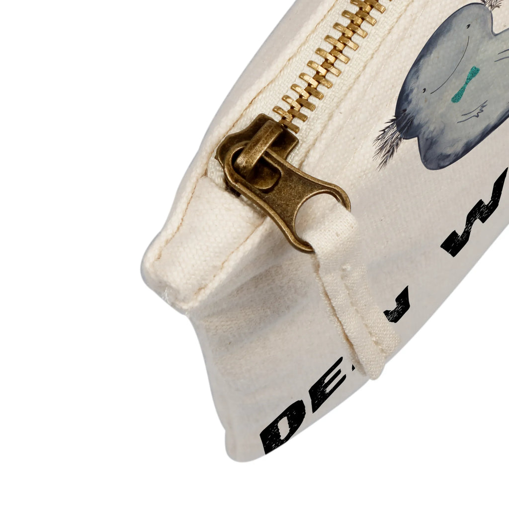 Personalisierte Schminktasche Axolotl Axel+Lotte Personalisierte Schminktasche, Personalisierte Kosmetiktasche, Personalisierter Kosmetikbeutel, Personalisiertes Stiftemäppchen, Personalisiertes Etui, Personalisierte Federmappe, Personalisierte Makeup Bag, Personalisiertes Schminketui, Personalisiertes Kosmetiketui, Personalisiertes Schlamperetui, Schminktasche mit Namen, Kosmetiktasche mit Namen, Kosmetikbeutel mit Namen, Stiftemäppchen mit Namen, Etui mit Namen, Federmappe mit Namen, Makeup Bg mit Namen, Schminketui mit Namen, Kosmetiketui mit Namen, Schlamperetui mit Namen, Schminktasche personalisieren, Schminktasche bedrucken, Schminktasche selbst gestalten, Axolotl, Molch, Axolot, Schwanzlurch, Lurch, Lurche, Liebe, große Liebe, Liebesbeweis, Freund, Verlobter, Ehemann, Jahrestag, Valentinstag