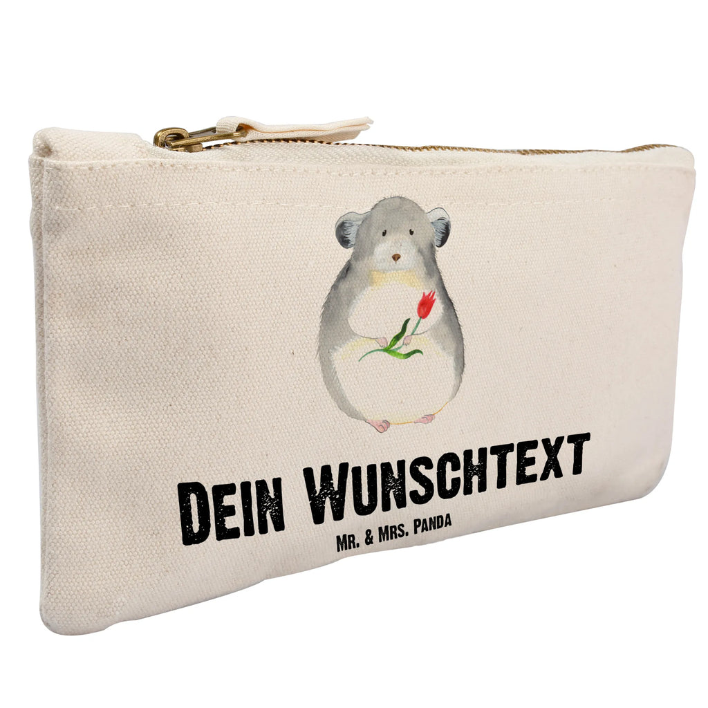 Personalisierte Schminktasche Chinchilla mit Blume Personalisierte Schminktasche, Personalisierte Kosmetiktasche, Personalisierter Kosmetikbeutel, Personalisiertes Stiftemäppchen, Personalisiertes Etui, Personalisierte Federmappe, Personalisierte Makeup Bag, Personalisiertes Schminketui, Personalisiertes Kosmetiketui, Personalisiertes Schlamperetui, Schminktasche mit Namen, Kosmetiktasche mit Namen, Kosmetikbeutel mit Namen, Stiftemäppchen mit Namen, Etui mit Namen, Federmappe mit Namen, Makeup Bg mit Namen, Schminketui mit Namen, Kosmetiketui mit Namen, Schlamperetui mit Namen, Schminktasche personalisieren, Schminktasche bedrucken, Schminktasche selbst gestalten, Tiermotive, Gute Laune, lustige Sprüche, Tiere, Chinchilla, Chinchillas, Liebeskummer, Kummer, Depressionen, traurig sein, Chaos, Glücklichsein, Büro, Büroalltag