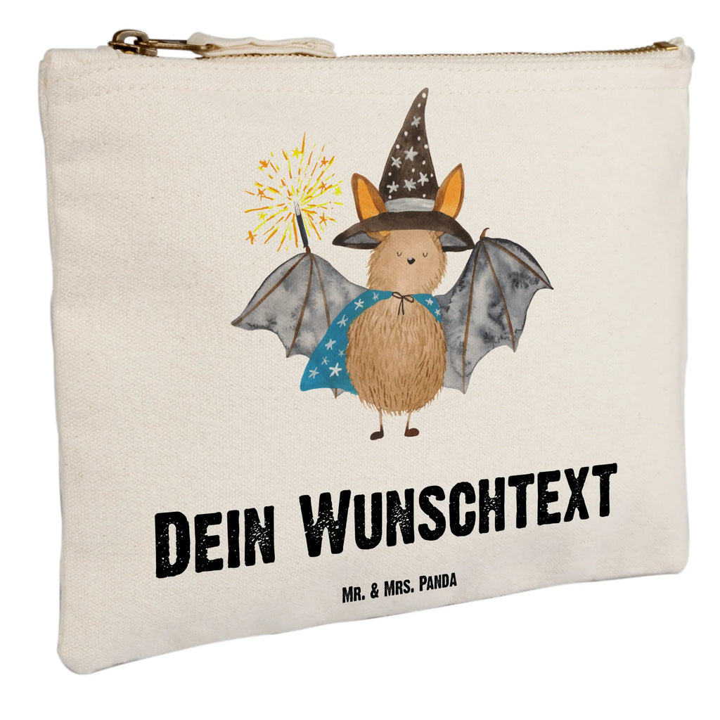 Personalisierte Schminktasche Fledermaus Zauberer Personalisierte Schminktasche, Personalisierte Kosmetiktasche, Personalisierter Kosmetikbeutel, Personalisiertes Stiftemäppchen, Personalisiertes Etui, Personalisierte Federmappe, Personalisierte Makeup Bag, Personalisiertes Schminketui, Personalisiertes Kosmetiketui, Personalisiertes Schlamperetui, Schminktasche mit Namen, Kosmetiktasche mit Namen, Kosmetikbeutel mit Namen, Stiftemäppchen mit Namen, Etui mit Namen, Federmappe mit Namen, Makeup Bg mit Namen, Schminketui mit Namen, Kosmetiketui mit Namen, Schlamperetui mit Namen, Schminktasche personalisieren, Schminktasche bedrucken, Schminktasche selbst gestalten, Tiermotive, Gute Laune, lustige Sprüche, Tiere, Fledermaus, Fledermäuse, Zauberer, Magier, Frauen, reinsteigern