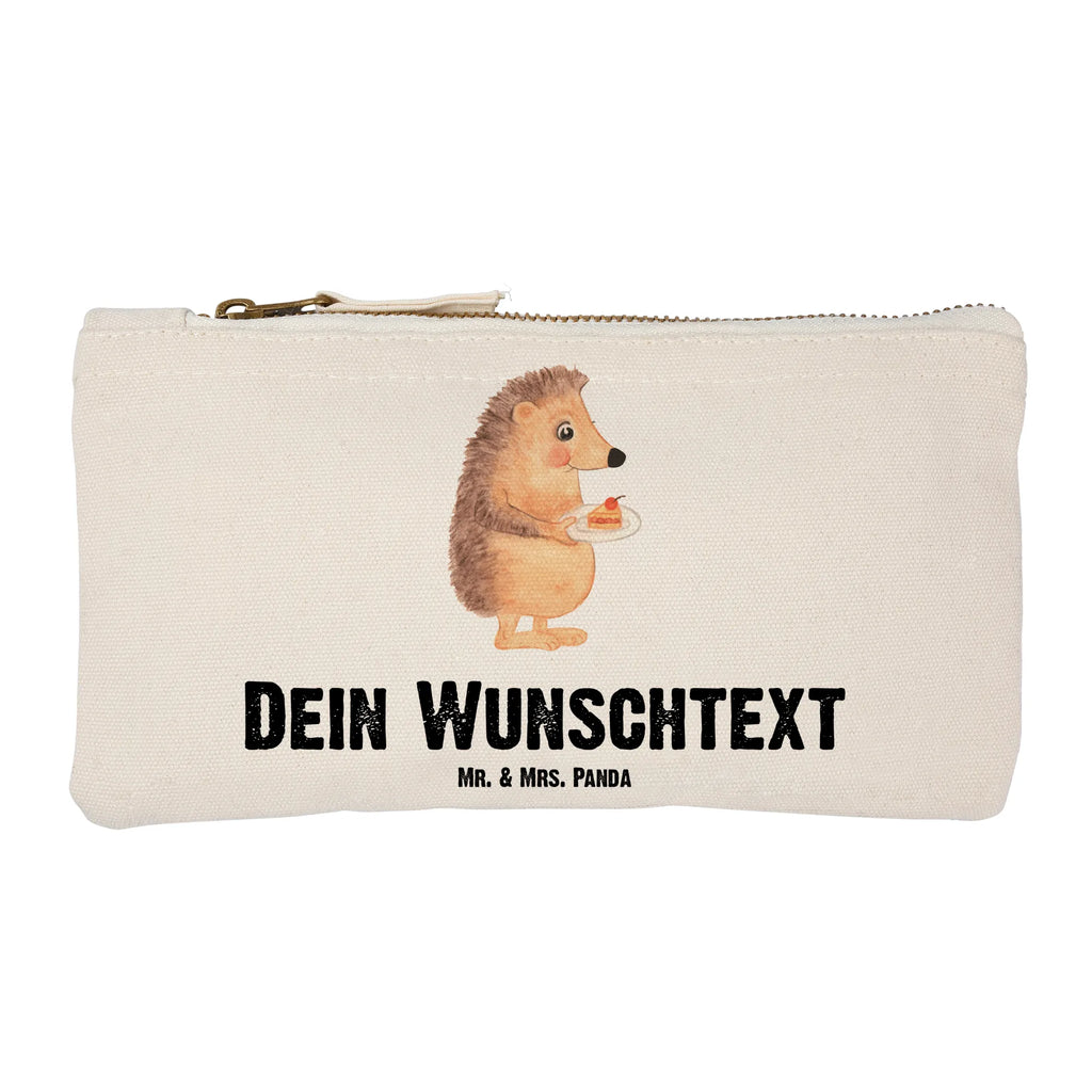 Personalisierte Schminktasche Igel mit Kuchenstück Personalisierte Schminktasche, Personalisierte Kosmetiktasche, Personalisierter Kosmetikbeutel, Personalisiertes Stiftemäppchen, Personalisiertes Etui, Personalisierte Federmappe, Personalisierte Makeup Bag, Personalisiertes Schminketui, Personalisiertes Kosmetiketui, Personalisiertes Schlamperetui, Schminktasche mit Namen, Kosmetiktasche mit Namen, Kosmetikbeutel mit Namen, Stiftemäppchen mit Namen, Etui mit Namen, Federmappe mit Namen, Makeup Bg mit Namen, Schminketui mit Namen, Kosmetiketui mit Namen, Schlamperetui mit Namen, Schminktasche personalisieren, Schminktasche bedrucken, Schminktasche selbst gestalten, Tiermotive, Gute Laune, lustige Sprüche, Tiere, Igel, Essen Spruch, Kuchen, Backen Geschenk, Kuchen backen, Einladung Party, Geburtstagskuchen, Torte