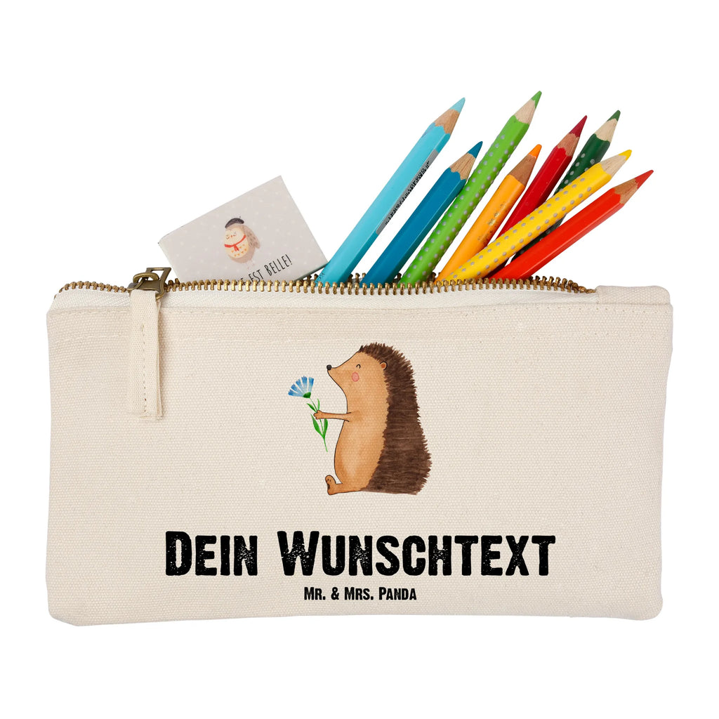 Personalisierte Schminktasche Igel mit Blume Personalisierte Schminktasche, Personalisierte Kosmetiktasche, Personalisierter Kosmetikbeutel, Personalisiertes Stiftemäppchen, Personalisiertes Etui, Personalisierte Federmappe, Personalisierte Makeup Bag, Personalisiertes Schminketui, Personalisiertes Kosmetiketui, Personalisiertes Schlamperetui, Schminktasche mit Namen, Kosmetiktasche mit Namen, Kosmetikbeutel mit Namen, Stiftemäppchen mit Namen, Etui mit Namen, Federmappe mit Namen, Makeup Bg mit Namen, Schminketui mit Namen, Kosmetiketui mit Namen, Schlamperetui mit Namen, Schminktasche personalisieren, Schminktasche bedrucken, Schminktasche selbst gestalten, Tiermotive, Gute Laune, lustige Sprüche, Tiere, Igel, Gute Besserung, Genesungswünsche, Krankheit, Krankenhaus, krank, Besuch