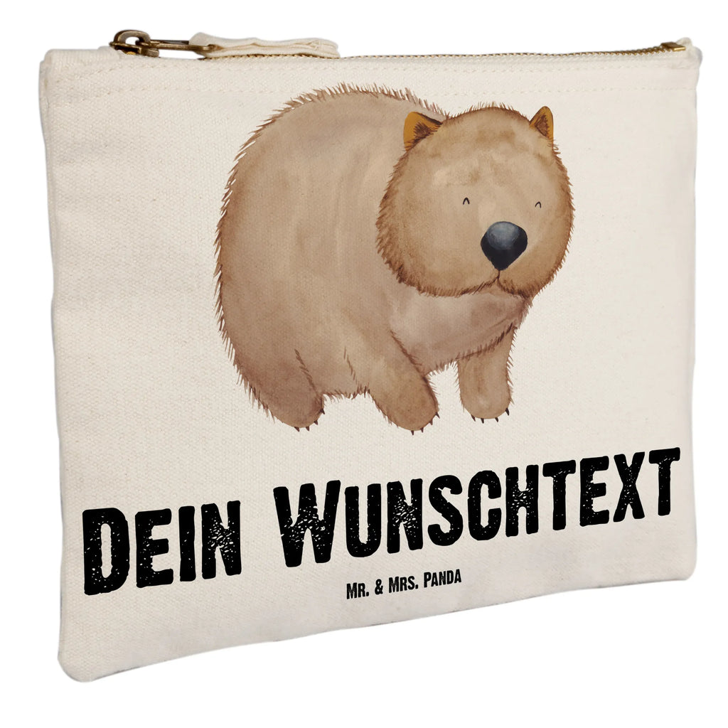 Personalisierte Schminktasche Wombat Personalisierte Schminktasche, Personalisierte Kosmetiktasche, Personalisierter Kosmetikbeutel, Personalisiertes Stiftemäppchen, Personalisiertes Etui, Personalisierte Federmappe, Personalisierte Makeup Bag, Personalisiertes Schminketui, Personalisiertes Kosmetiketui, Personalisiertes Schlamperetui, Schminktasche mit Namen, Kosmetiktasche mit Namen, Kosmetikbeutel mit Namen, Stiftemäppchen mit Namen, Etui mit Namen, Federmappe mit Namen, Makeup Bg mit Namen, Schminketui mit Namen, Kosmetiketui mit Namen, Schlamperetui mit Namen, Schminktasche personalisieren, Schminktasche bedrucken, Schminktasche selbst gestalten, Tiermotive, Gute Laune, lustige Sprüche, Tiere, Wombat, Das Leben ist schön, Motivation, Spruch, Australien