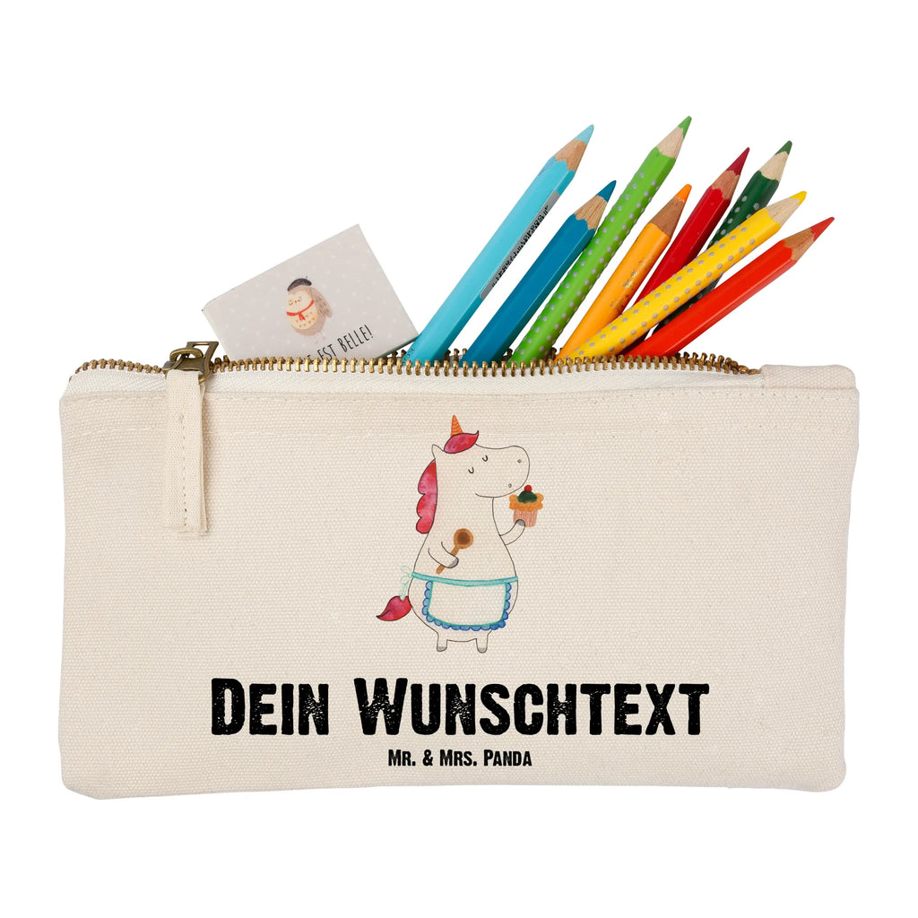 Personalisierte Schminktasche Einhorn Küchenfee Personalisierte Schminktasche, Personalisierte Kosmetiktasche, Personalisierter Kosmetikbeutel, Personalisiertes Stiftemäppchen, Personalisiertes Etui, Personalisierte Federmappe, Personalisierte Makeup Bag, Personalisiertes Schminketui, Personalisiertes Kosmetiketui, Personalisiertes Schlamperetui, Schminktasche mit Namen, Kosmetiktasche mit Namen, Kosmetikbeutel mit Namen, Stiftemäppchen mit Namen, Etui mit Namen, Federmappe mit Namen, Makeup Bg mit Namen, Schminketui mit Namen, Kosmetiketui mit Namen, Schlamperetui mit Namen, Schminktasche personalisieren, Schminktasche bedrucken, Schminktasche selbst gestalten, Einhorn, Einhörner, Einhorn Deko, Pegasus, Unicorn, backen, Muffin, Motivation, Träumer, träumen, Bäckerin, Hobbykoch, Koch, Torte, Kuchen