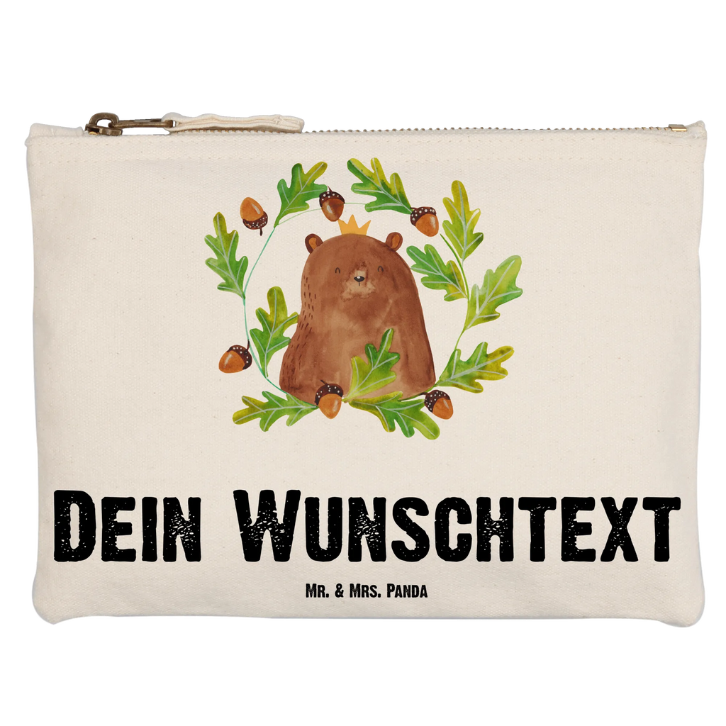 Personalisierte Schminktasche Bär König Personalisierte Schminktasche, Personalisierte Kosmetiktasche, Personalisierter Kosmetikbeutel, Personalisiertes Stiftemäppchen, Personalisiertes Etui, Personalisierte Federmappe, Personalisierte Makeup Bag, Personalisiertes Schminketui, Personalisiertes Kosmetiketui, Personalisiertes Schlamperetui, Schminktasche mit Namen, Kosmetiktasche mit Namen, Kosmetikbeutel mit Namen, Stiftemäppchen mit Namen, Etui mit Namen, Federmappe mit Namen, Makeup Bg mit Namen, Schminketui mit Namen, Kosmetiketui mit Namen, Schlamperetui mit Namen, Schminktasche personalisieren, Schminktasche bedrucken, Schminktasche selbst gestalten, Bär, Teddy, Teddybär, Papa, Papa Bär, bester Vater, bester Papa, weltbester Papa, Vatertag, Vater, Dad, Daddy, Papi