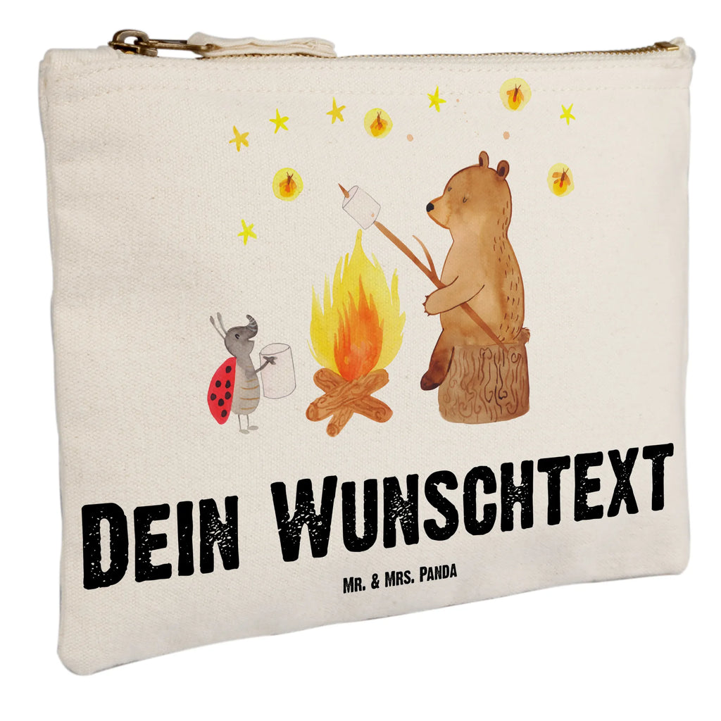 Personalisierte Schminktasche Bär & Marienkäfer Lagerfeuer Personalisierte Schminktasche, Personalisierte Kosmetiktasche, Personalisierter Kosmetikbeutel, Personalisiertes Stiftemäppchen, Personalisiertes Etui, Personalisierte Federmappe, Personalisierte Makeup Bag, Personalisiertes Schminketui, Personalisiertes Kosmetiketui, Personalisiertes Schlamperetui, Schminktasche mit Namen, Kosmetiktasche mit Namen, Kosmetikbeutel mit Namen, Stiftemäppchen mit Namen, Etui mit Namen, Federmappe mit Namen, Makeup Bg mit Namen, Schminketui mit Namen, Kosmetiketui mit Namen, Schlamperetui mit Namen, Schminktasche personalisieren, Schminktasche bedrucken, Schminktasche selbst gestalten, Bär, Teddy, Teddybär, Lagerfeuer