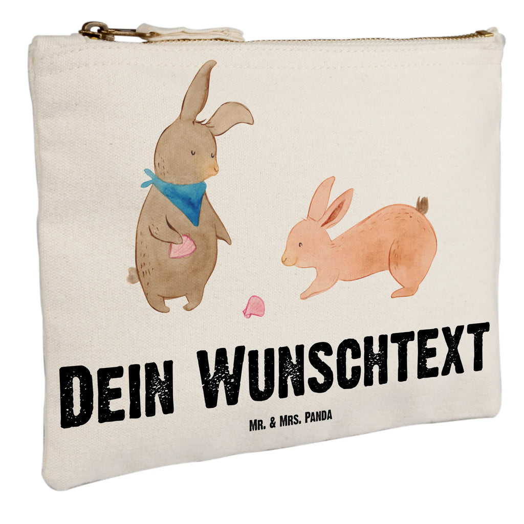 Personalisierte Schminktasche Hasen Muschel Personalisierte Schminktasche, Personalisierte Kosmetiktasche, Personalisierter Kosmetikbeutel, Personalisiertes Stiftemäppchen, Personalisiertes Etui, Personalisierte Federmappe, Personalisierte Makeup Bag, Personalisiertes Schminketui, Personalisiertes Kosmetiketui, Personalisiertes Schlamperetui, Schminktasche mit Namen, Kosmetiktasche mit Namen, Kosmetikbeutel mit Namen, Stiftemäppchen mit Namen, Etui mit Namen, Federmappe mit Namen, Makeup Bg mit Namen, Schminketui mit Namen, Kosmetiketui mit Namen, Schlamperetui mit Namen, Schminktasche personalisieren, Schminktasche bedrucken, Schminktasche selbst gestalten, Familie, Vatertag, Muttertag, Bruder, Schwester, Mama, Papa, Oma, Opa, Hasen, beste Freundin, Freundin, Freundinnen, best friends, BFF, Muscheln sammeln, Muscheln, Meer