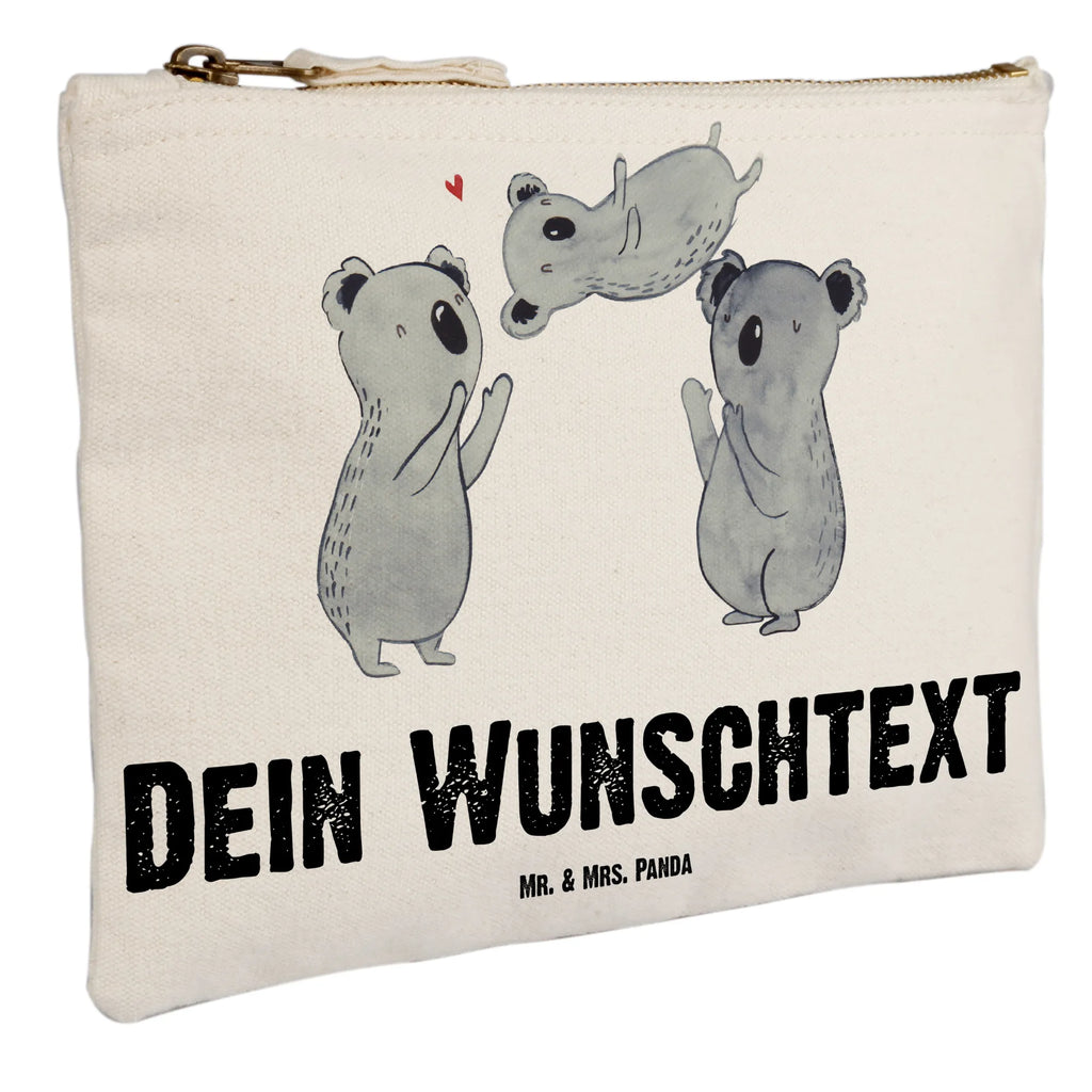 Personalisierte Schminktasche Koala Feiern Sich Personalisierte Schminktasche, Personalisierte Kosmetiktasche, Personalisierter Kosmetikbeutel, Personalisiertes Stiftemäppchen, Personalisiertes Etui, Personalisierte Federmappe, Personalisierte Makeup Bag, Personalisiertes Schminketui, Personalisiertes Kosmetiketui, Personalisiertes Schlamperetui, Schminktasche mit Namen, Kosmetiktasche mit Namen, Kosmetikbeutel mit Namen, Stiftemäppchen mit Namen, Etui mit Namen, Federmappe mit Namen, Makeup Bg mit Namen, Schminketui mit Namen, Kosmetiketui mit Namen, Schlamperetui mit Namen, Schminktasche personalisieren, Schminktasche bedrucken, Schminktasche selbst gestalten, Geburtstag, Geburtstagsgeschenk, Geschenk, Koala, Familie, Kind, Eltern, Herz, Liebe