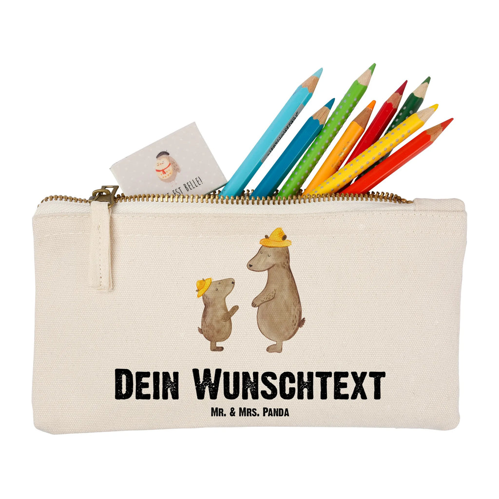 Personalisierte Schminktasche Bären mit Hut Personalisierte Schminktasche, Personalisierte Kosmetiktasche, Personalisierter Kosmetikbeutel, Personalisiertes Stiftemäppchen, Personalisiertes Etui, Personalisierte Federmappe, Personalisierte Makeup Bag, Personalisiertes Schminketui, Personalisiertes Kosmetiketui, Personalisiertes Schlamperetui, Schminktasche mit Namen, Kosmetiktasche mit Namen, Kosmetikbeutel mit Namen, Stiftemäppchen mit Namen, Etui mit Namen, Federmappe mit Namen, Makeup Bg mit Namen, Schminketui mit Namen, Kosmetiketui mit Namen, Schlamperetui mit Namen, Schminktasche personalisieren, Schminktasche bedrucken, Schminktasche selbst gestalten, Familie, Vatertag, Muttertag, Bruder, Schwester, Mama, Papa, Oma, Opa, Bär, Bären, Vater, Papi, Paps, Dad, Daddy, Lieblingsmensch, Sohn, Söhne, Kind, Kinder, Vater-Sohn, Family, Vorbild