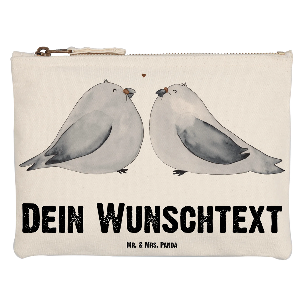 Personalisierte Schminktasche Turteltauben Liebe Personalisierte Schminktasche, Personalisierte Kosmetiktasche, Personalisierter Kosmetikbeutel, Personalisiertes Stiftemäppchen, Personalisiertes Etui, Personalisierte Federmappe, Personalisierte Makeup Bag, Personalisiertes Schminketui, Personalisiertes Kosmetiketui, Personalisiertes Schlamperetui, Schminktasche mit Namen, Kosmetiktasche mit Namen, Kosmetikbeutel mit Namen, Stiftemäppchen mit Namen, Etui mit Namen, Federmappe mit Namen, Makeup Bg mit Namen, Schminketui mit Namen, Kosmetiketui mit Namen, Schlamperetui mit Namen, Schminktasche personalisieren, Schminktasche bedrucken, Schminktasche selbst gestalten, Liebe, Partner, Freund, Freundin, Ehemann, Ehefrau, Heiraten, Verlobung, Heiratsantrag, Liebesgeschenk, Jahrestag, Hocheitstag, Turteltauben, Turteltäubchen, Tauben, Verliebt, Verlobt, Verheiratet, Geschenk Freundin, Geschenk Freund, Liebesbeweis, Hochzeitstag, Geschenk Hochzeit